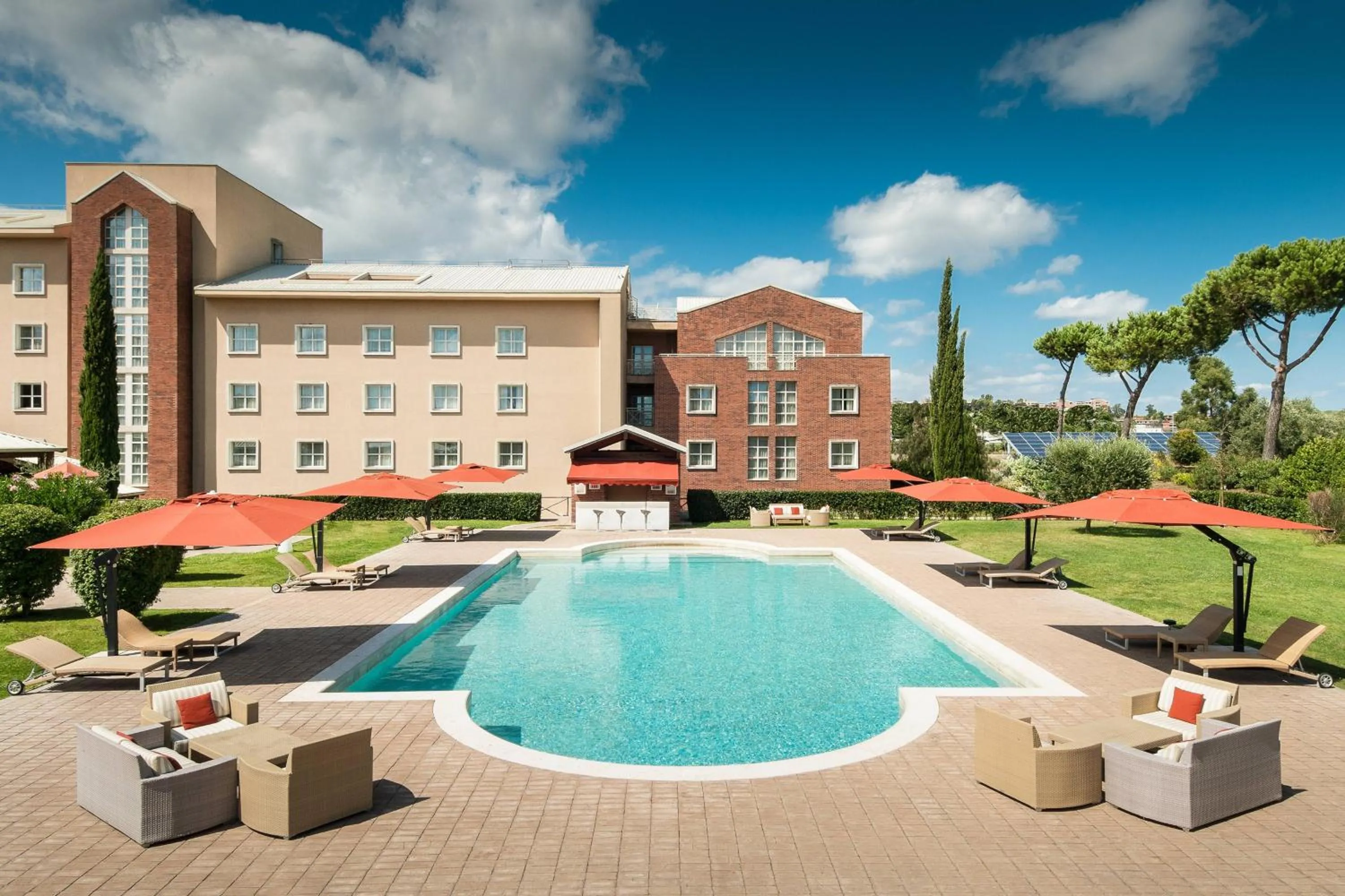 Swimming pool in Sheraton Rome Parco de Medici