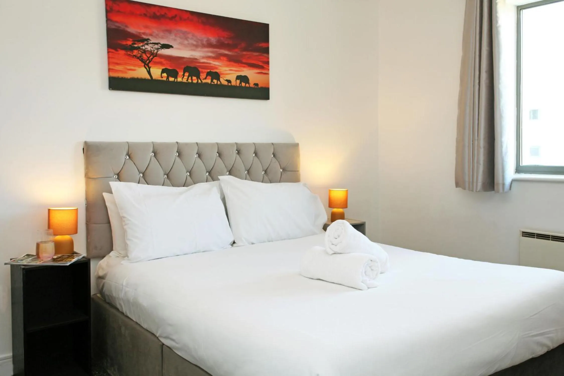 Bed in Albion Street Apartments