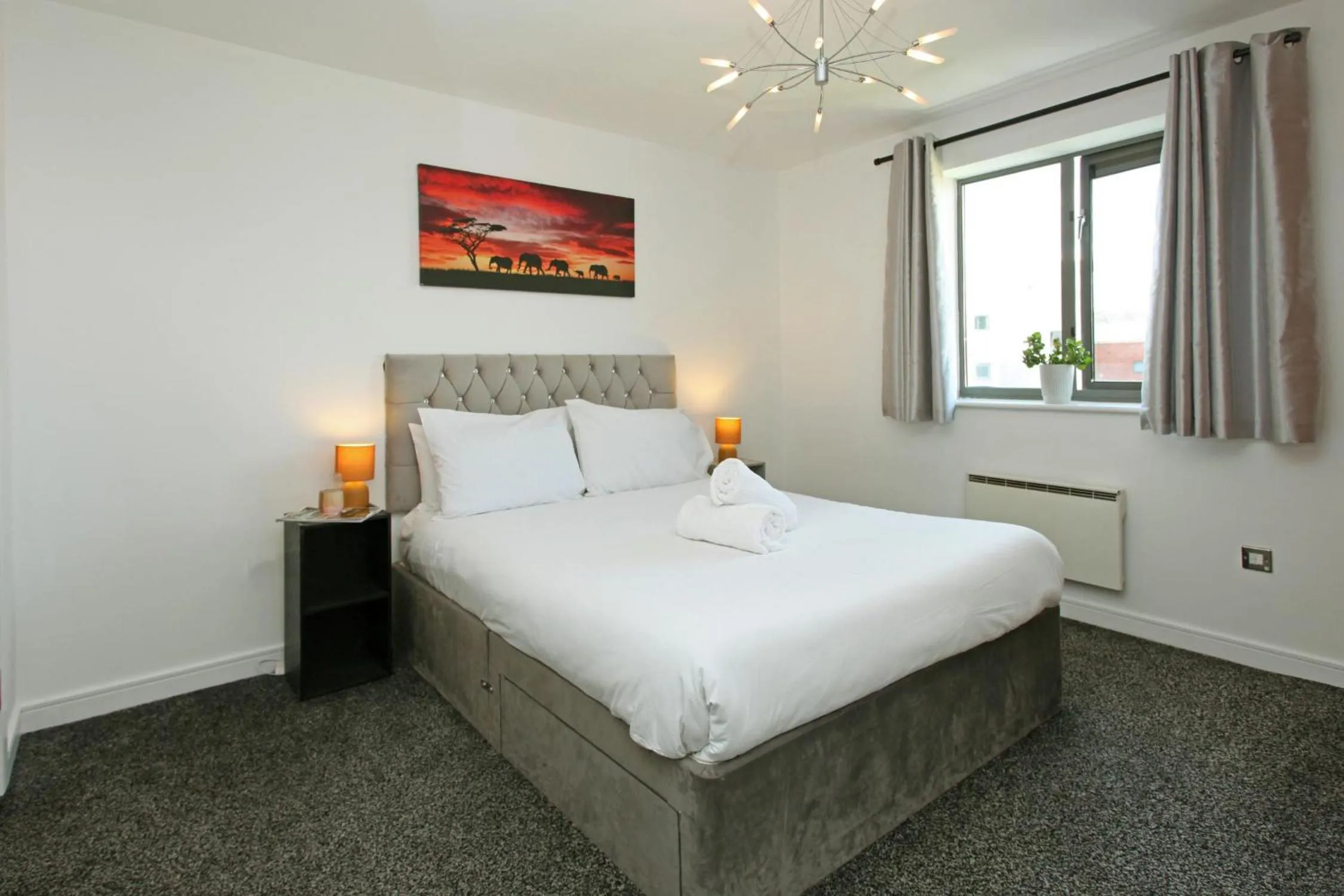 Bed in Albion Street Apartments