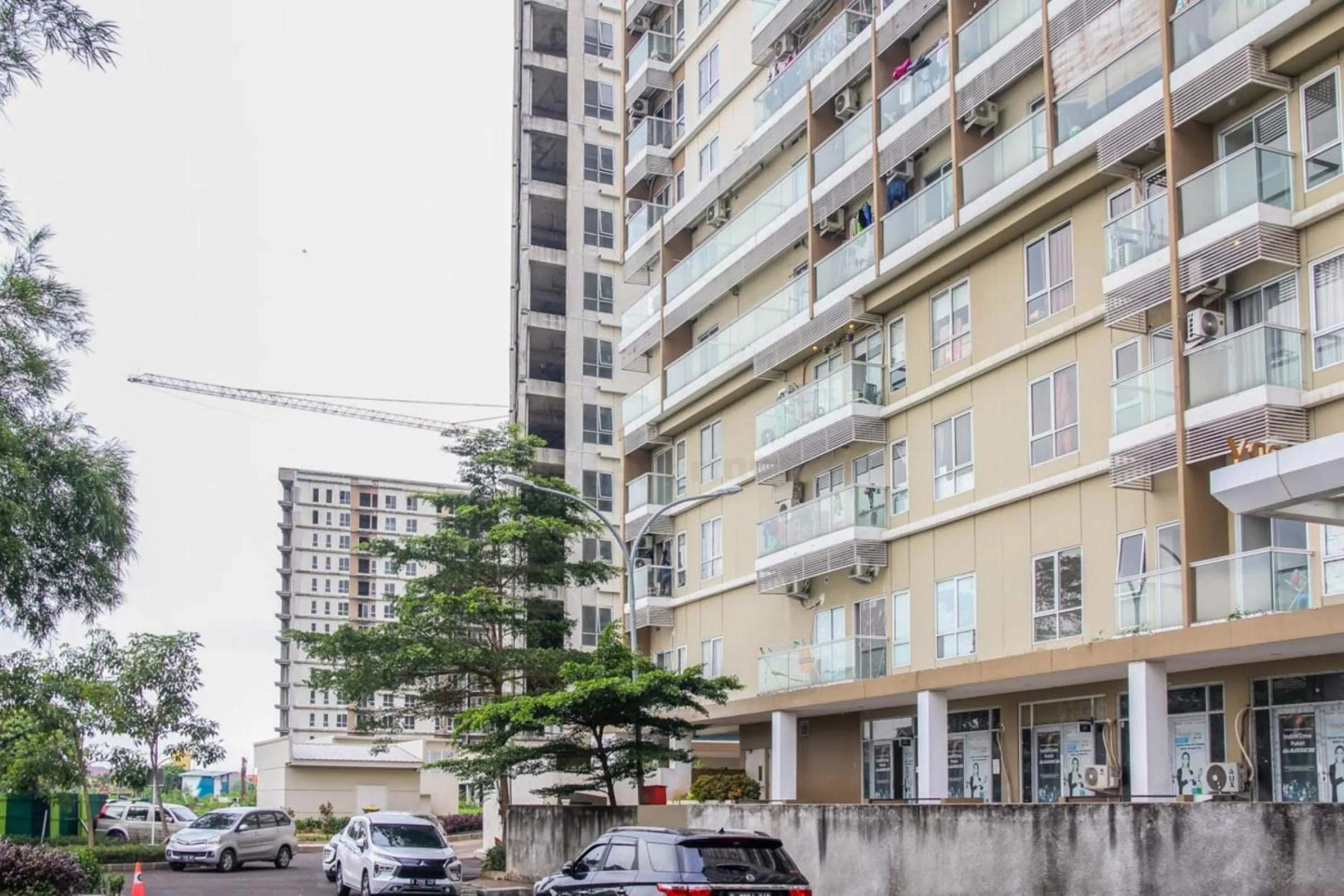 Property building in RedLiving Apartemen Paradise Mansion - Gunawan