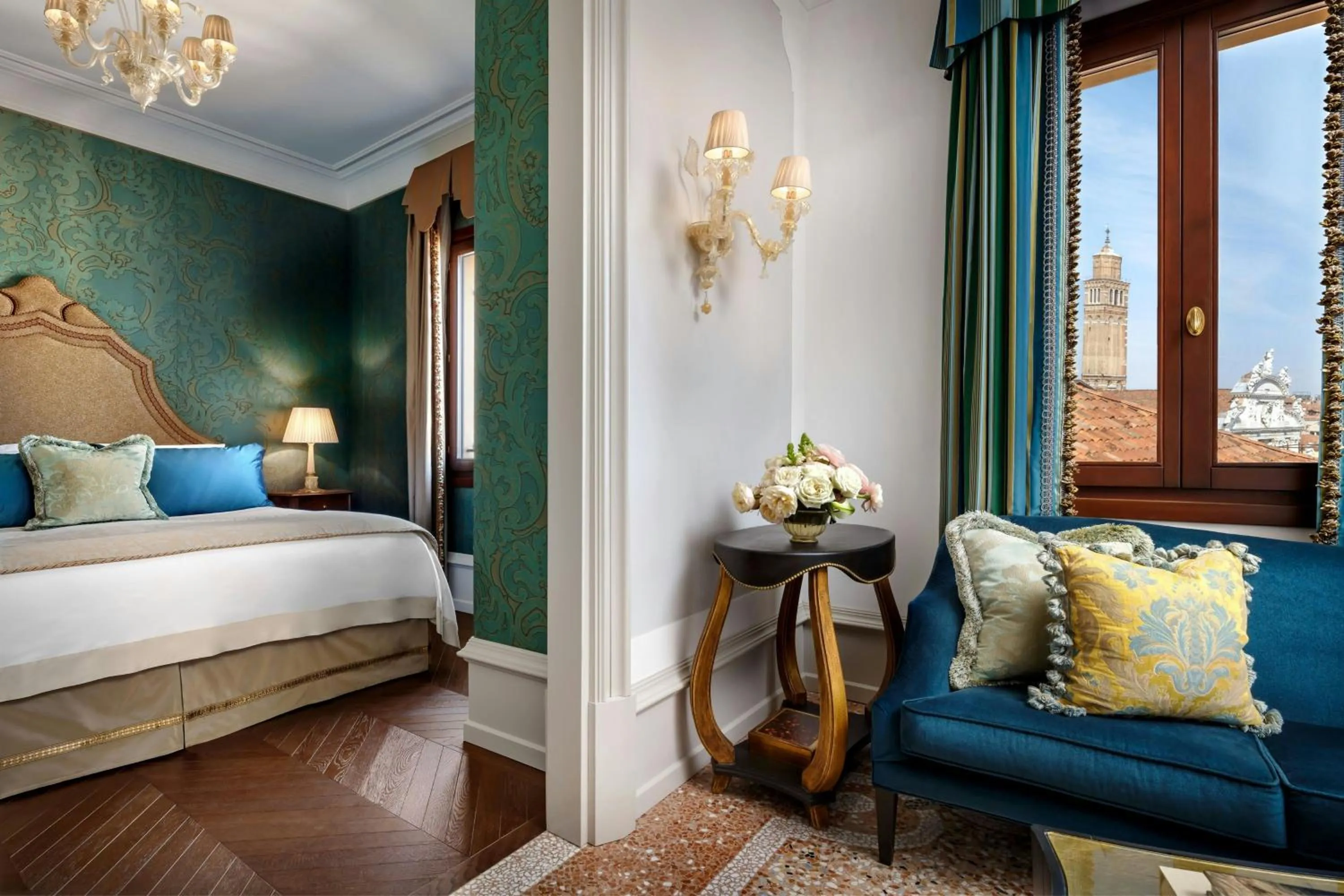 Photo of the whole room, Bed in The Gritti Palace, a Luxury Collection Hotel, Venice