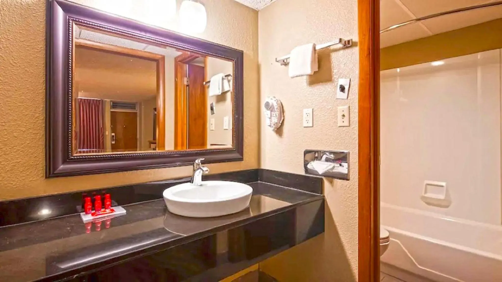 Toilet in Marifah Inn Salina