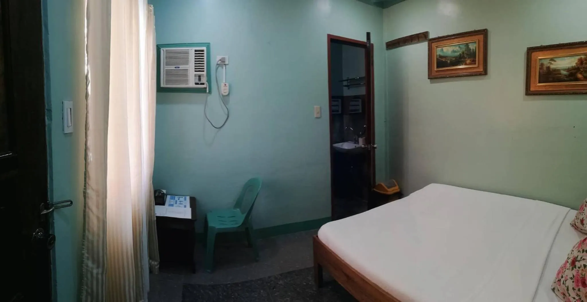 Photo of the whole room, Bed in Balay Paragua