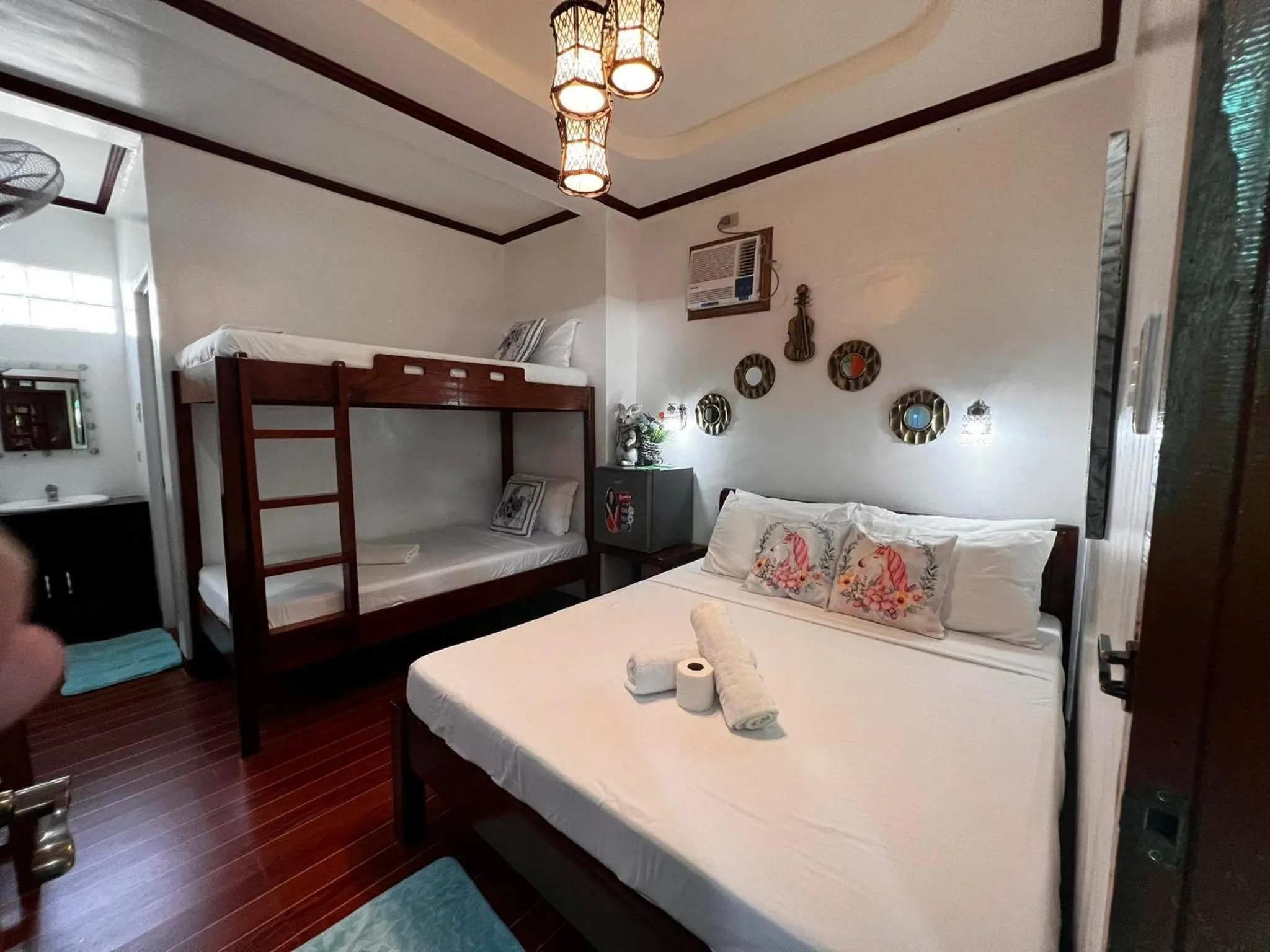 Photo of the whole room, Bed in Balay Paragua