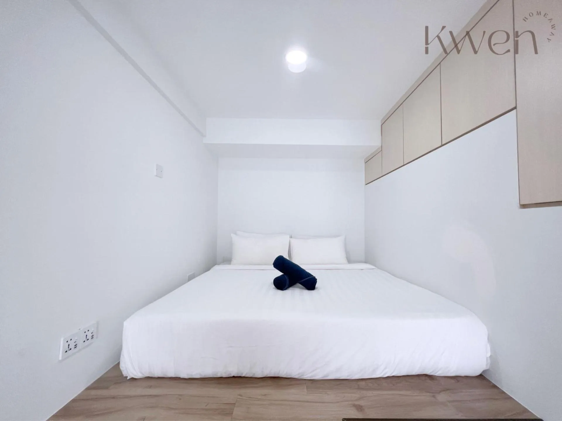 Bed in KWEN Suites-Tanjung Aru InfinityPool Seaview/Airport View