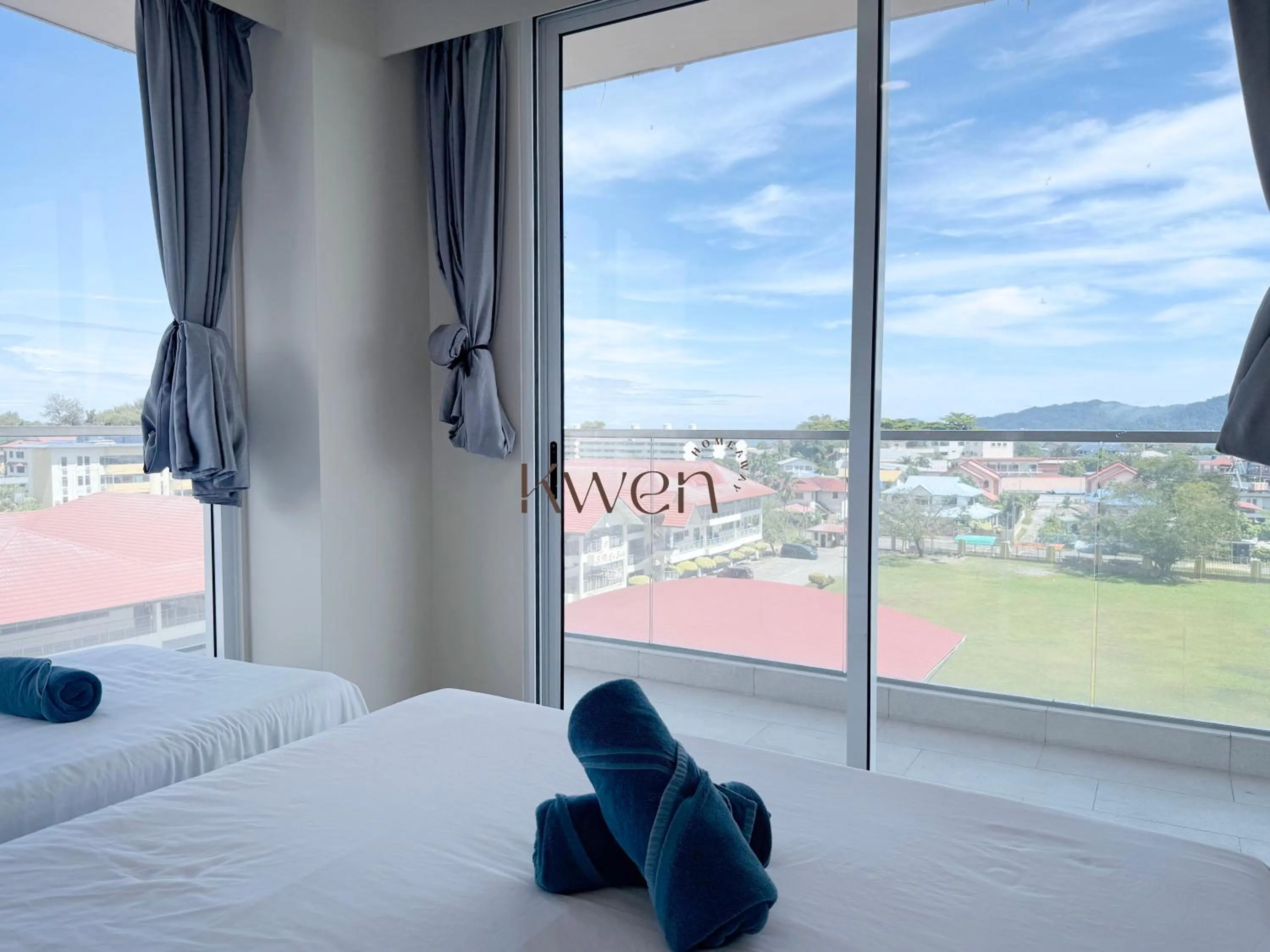 Bedroom, Bed in KWEN Suites-Tanjung Aru InfinityPool Seaview/Airport View