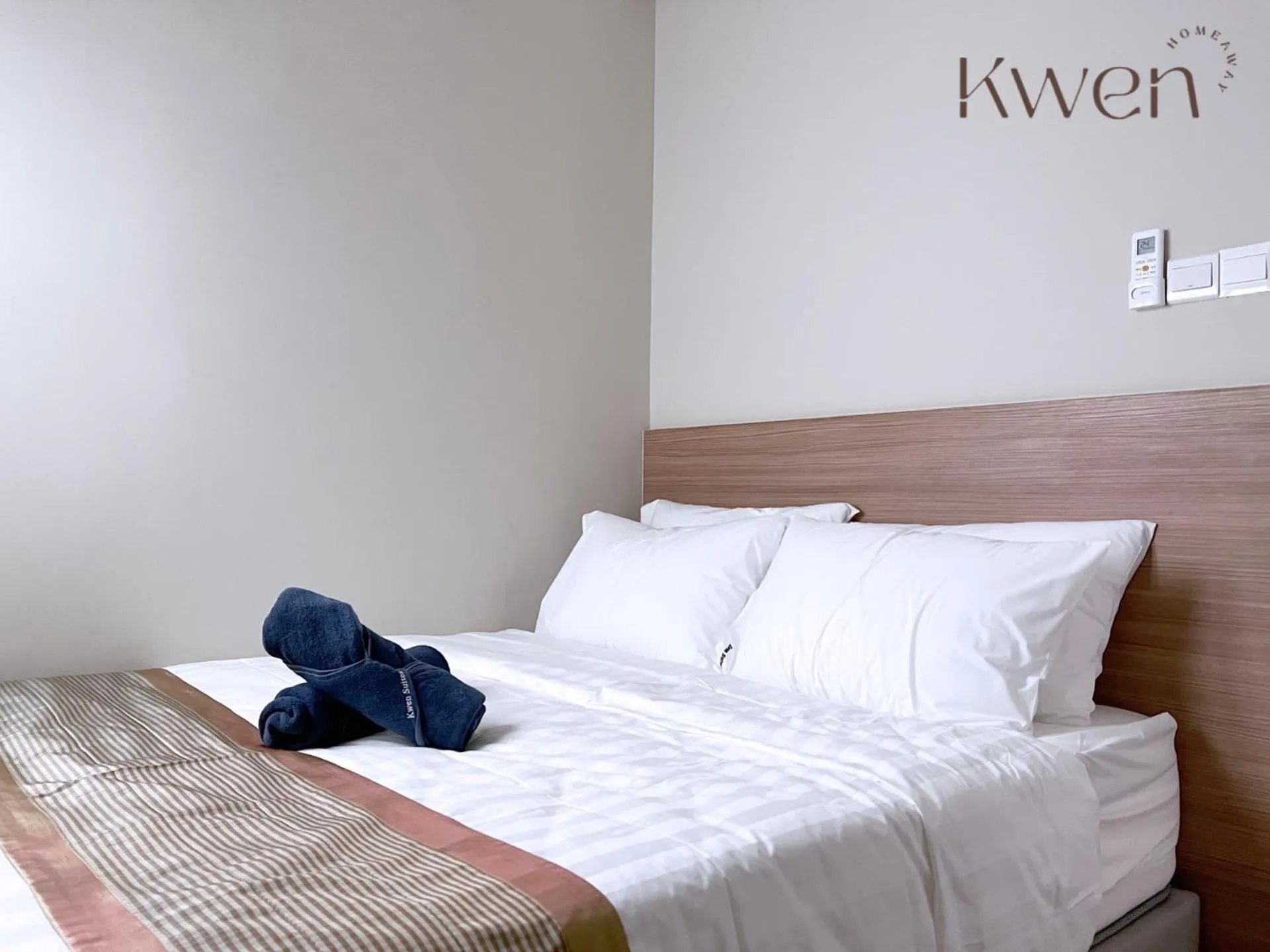 Bedroom, Bed in KWEN Suites-Tanjung Aru InfinityPool Seaview/Airport View