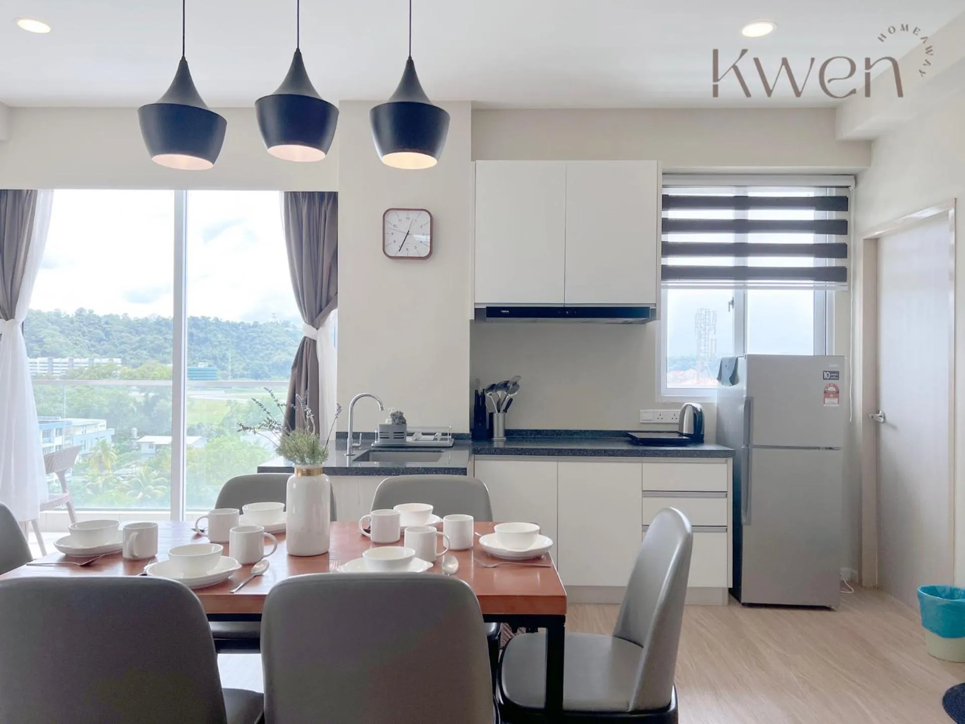 Kitchen or kitchenette in KWEN Suites-Tanjung Aru InfinityPool Seaview/Airport View