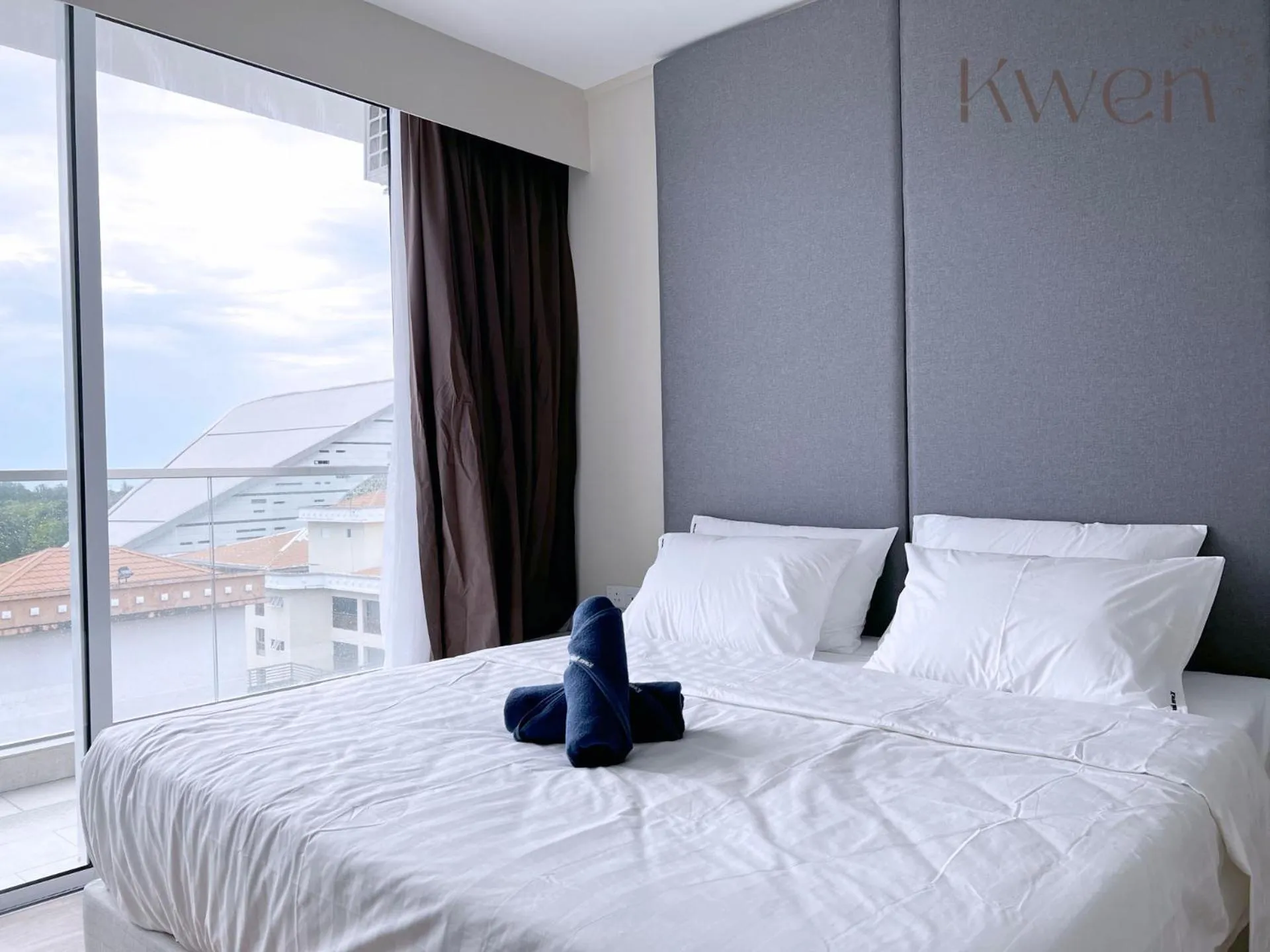 Bedroom, Bed in KWEN Suites-Tanjung Aru InfinityPool Seaview/Airport View