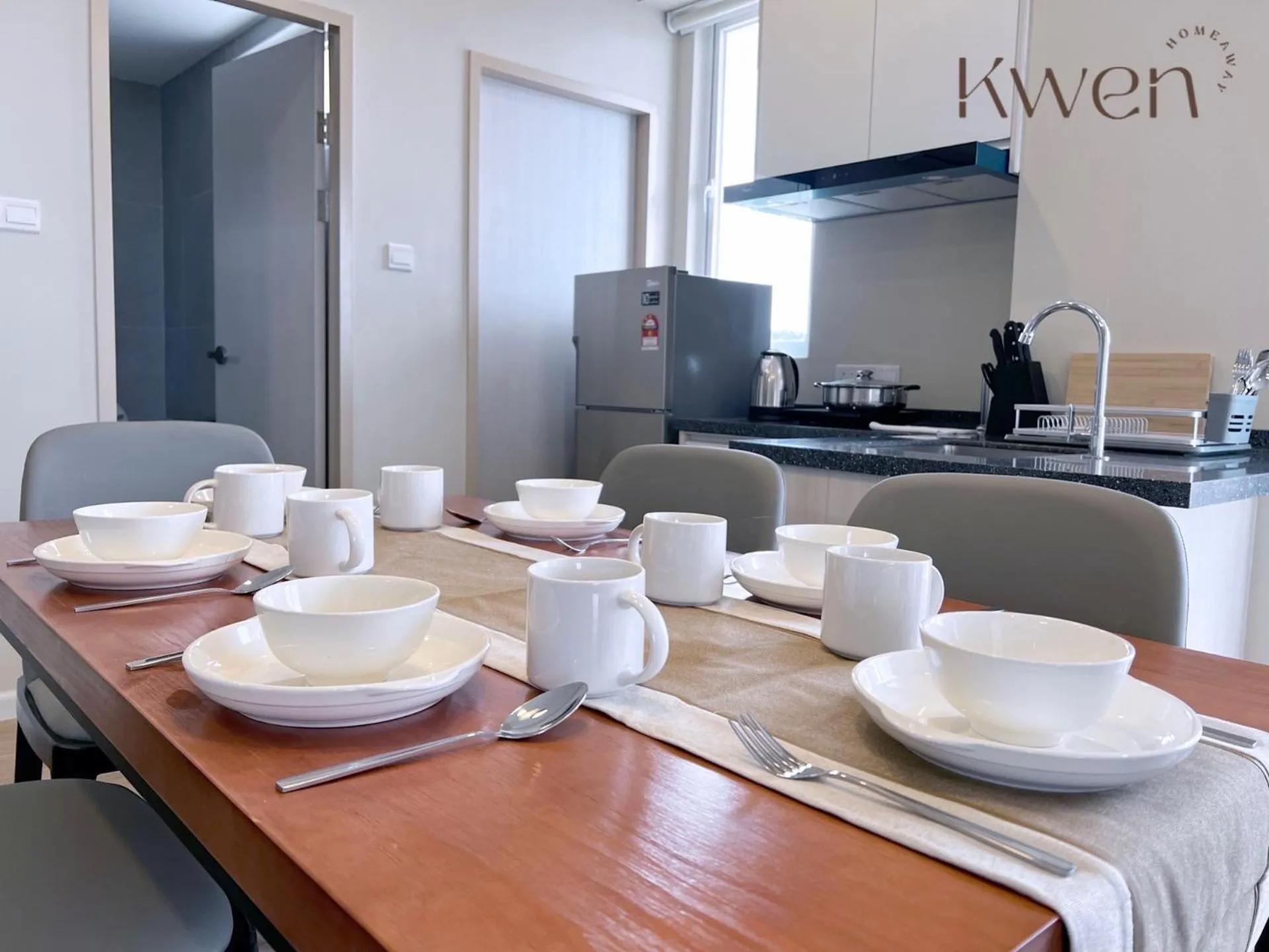 Dining area in KWEN Suites-Tanjung Aru InfinityPool Seaview/Airport View