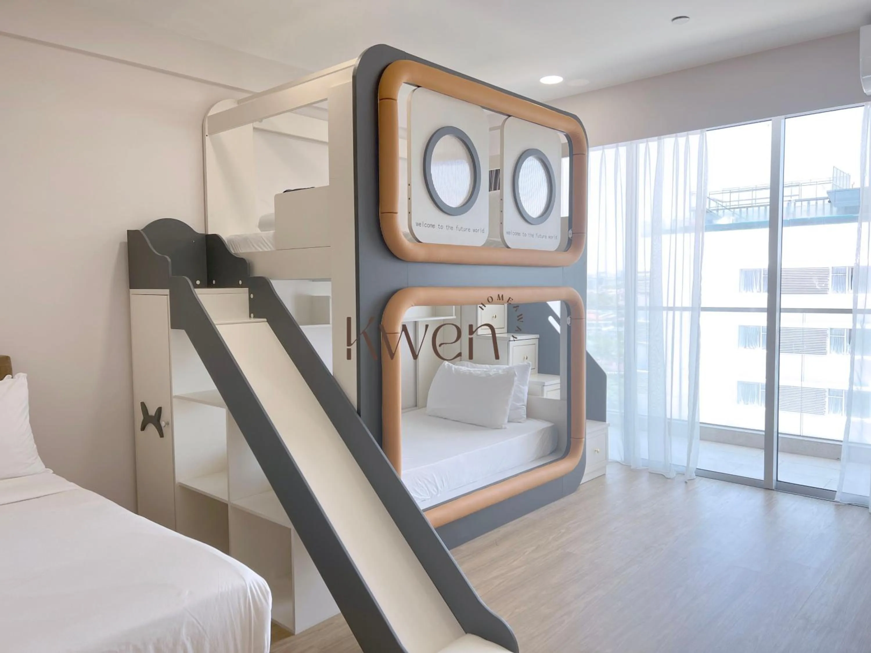 bunk bed, Bed in KWEN Suites-Tanjung Aru InfinityPool Seaview/Airport View