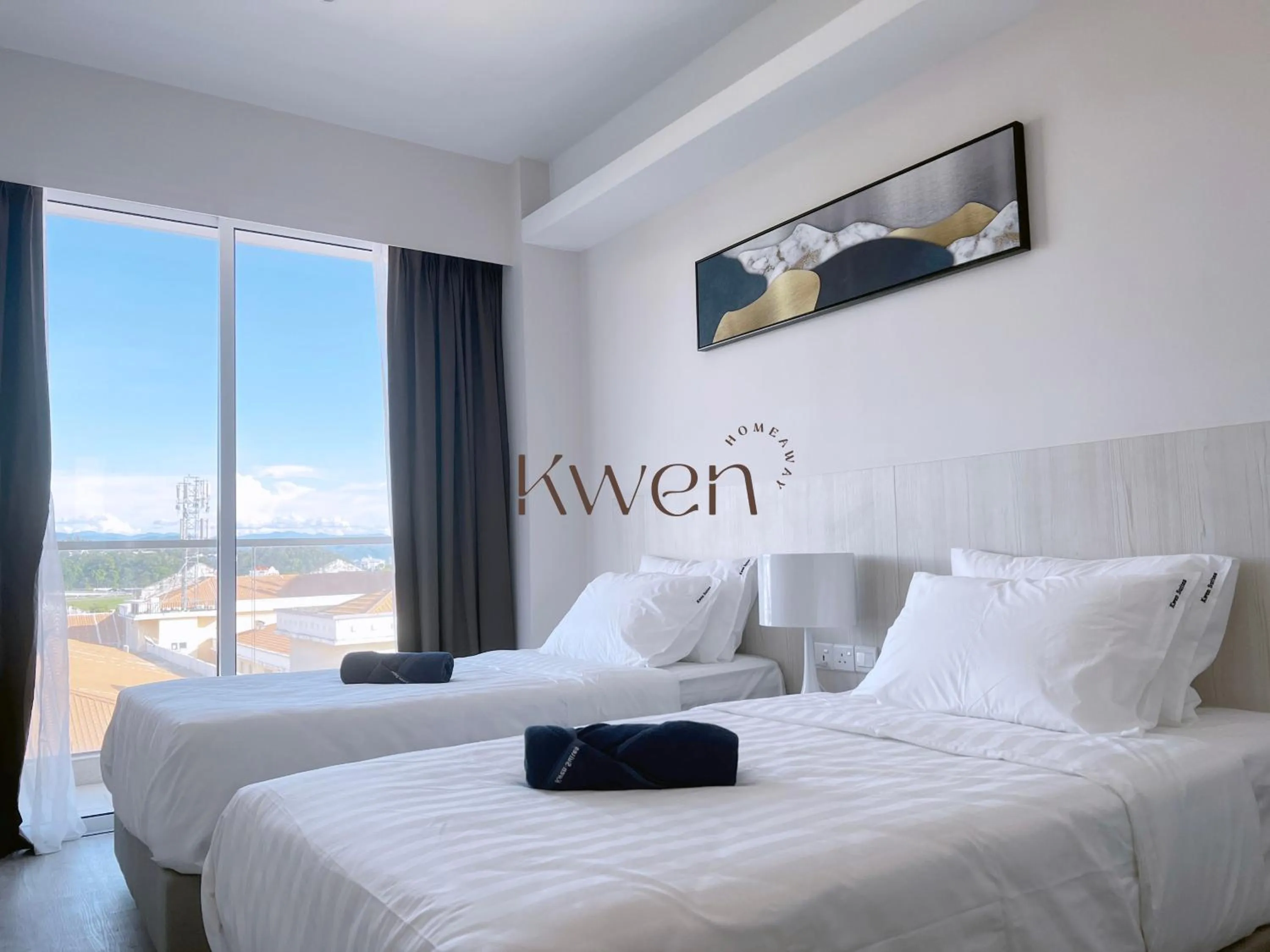 Bedroom, Bed in KWEN Suites-Tanjung Aru InfinityPool Seaview/Airport View