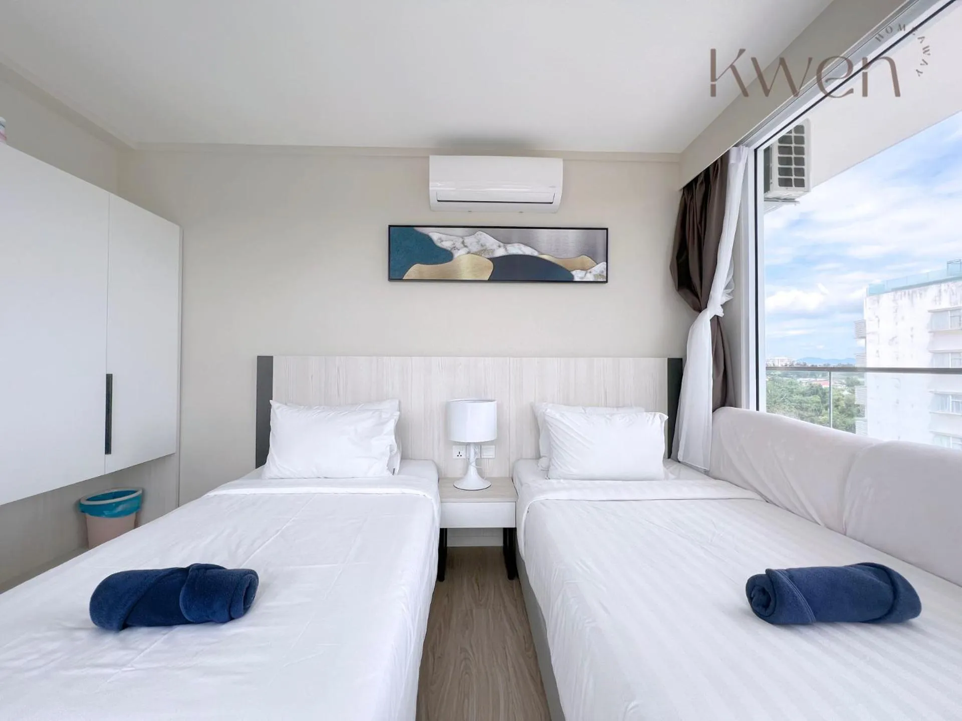 Bedroom, Bed in KWEN Suites-Tanjung Aru InfinityPool Seaview/Airport View