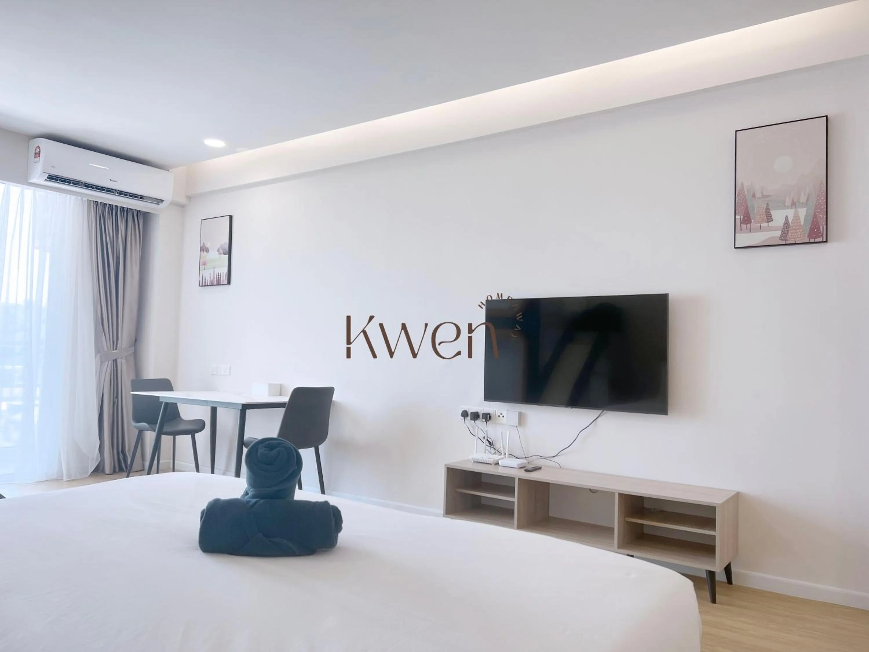 Bedroom, Bed in KWEN Suites-Tanjung Aru InfinityPool Seaview/Airport View