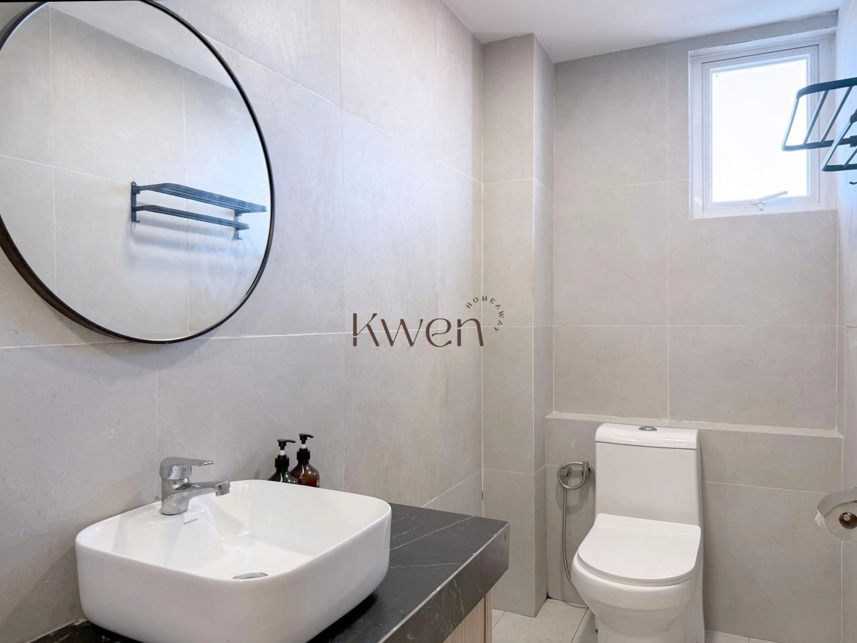 Bathroom in KWEN Suites-Tanjung Aru InfinityPool Seaview/Airport View