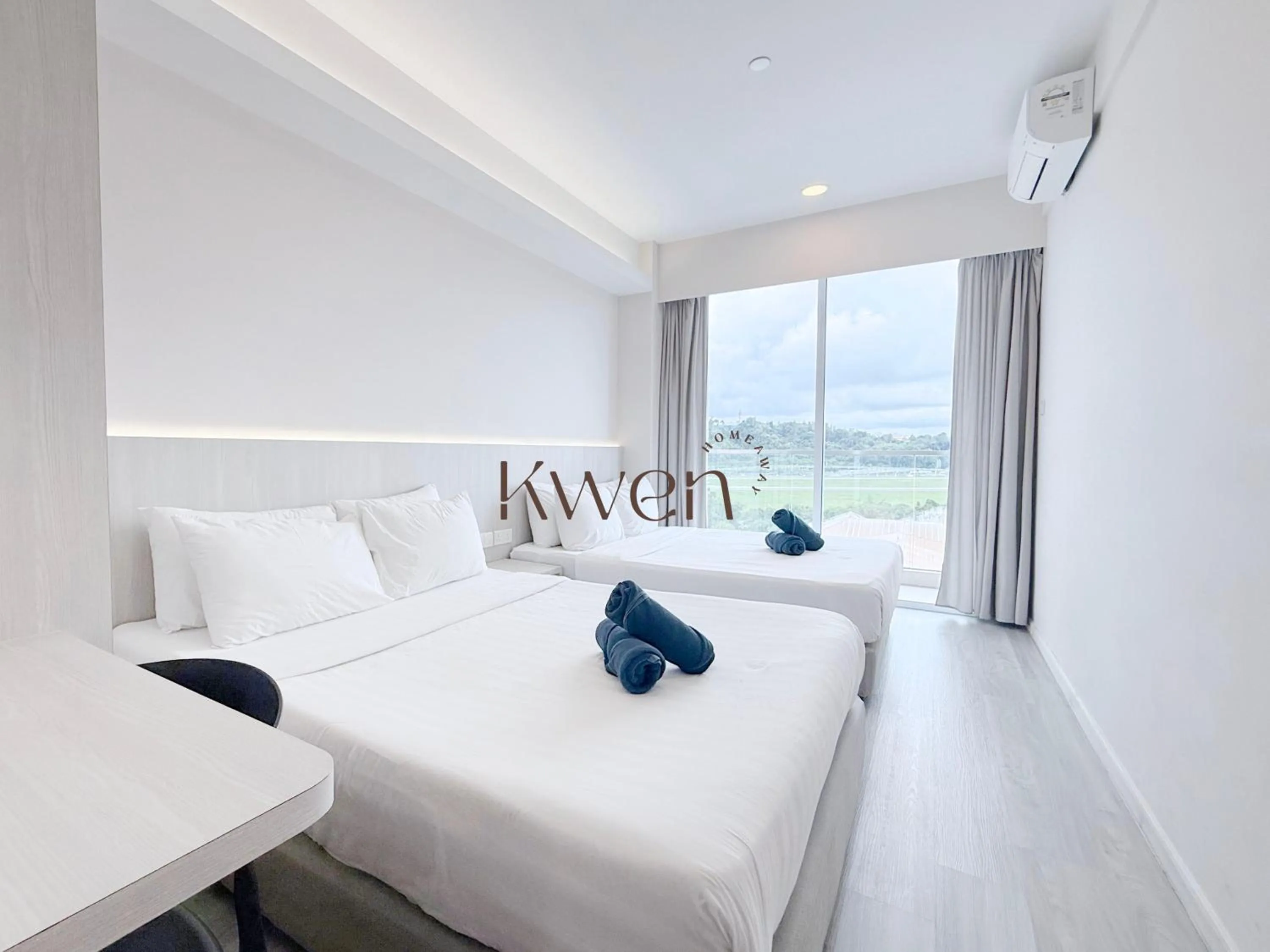 Bedroom, Bed in KWEN Suites-Tanjung Aru InfinityPool Seaview/Airport View