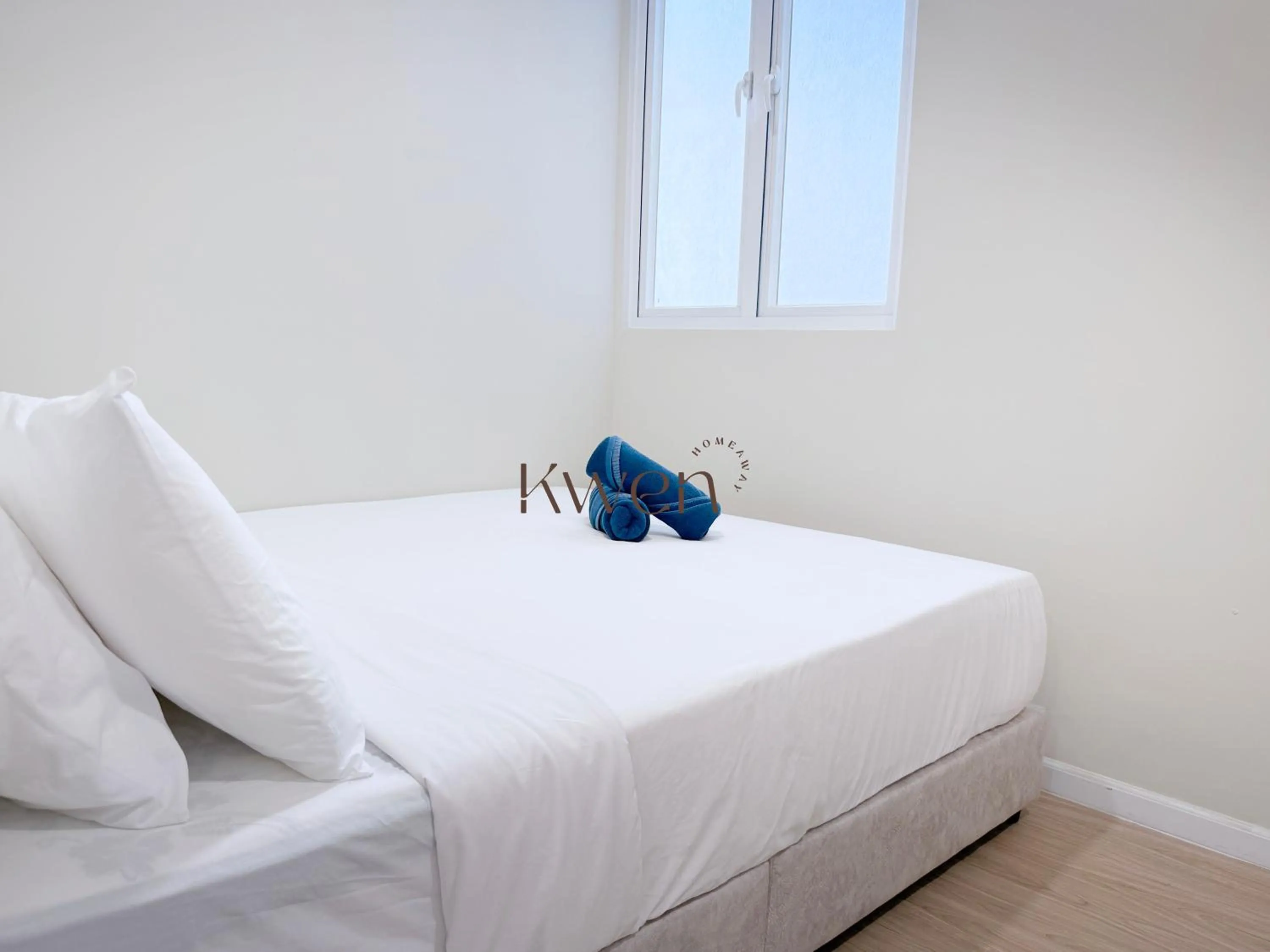 Bedroom, Bed in KWEN Suites-Tanjung Aru InfinityPool Seaview/Airport View