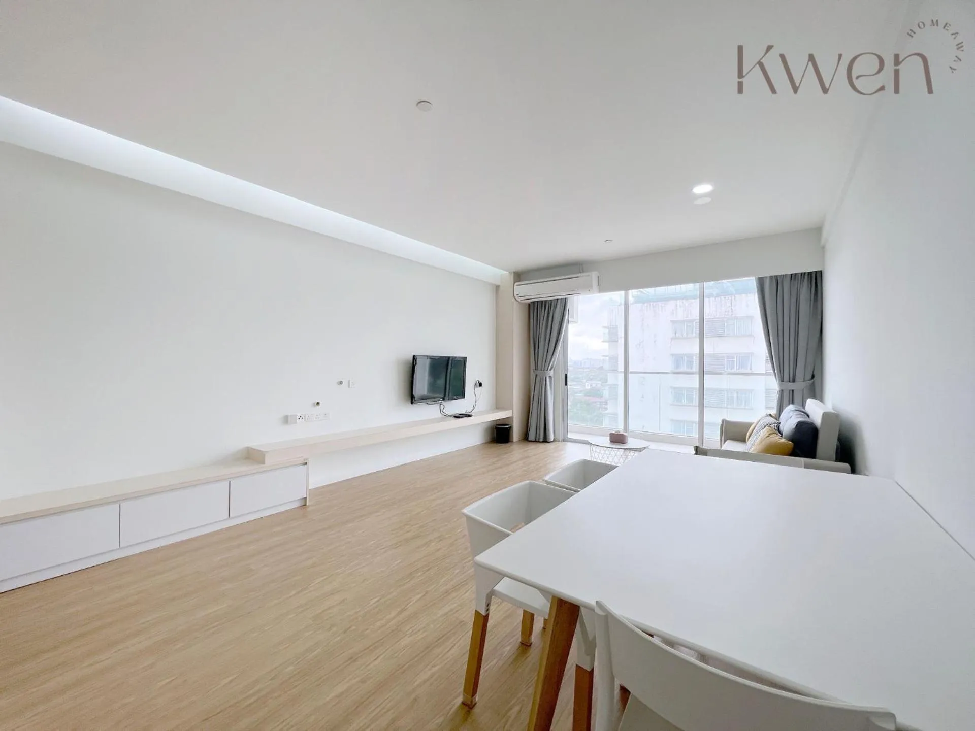 Dining area in KWEN Suites-Tanjung Aru InfinityPool Seaview/Airport View