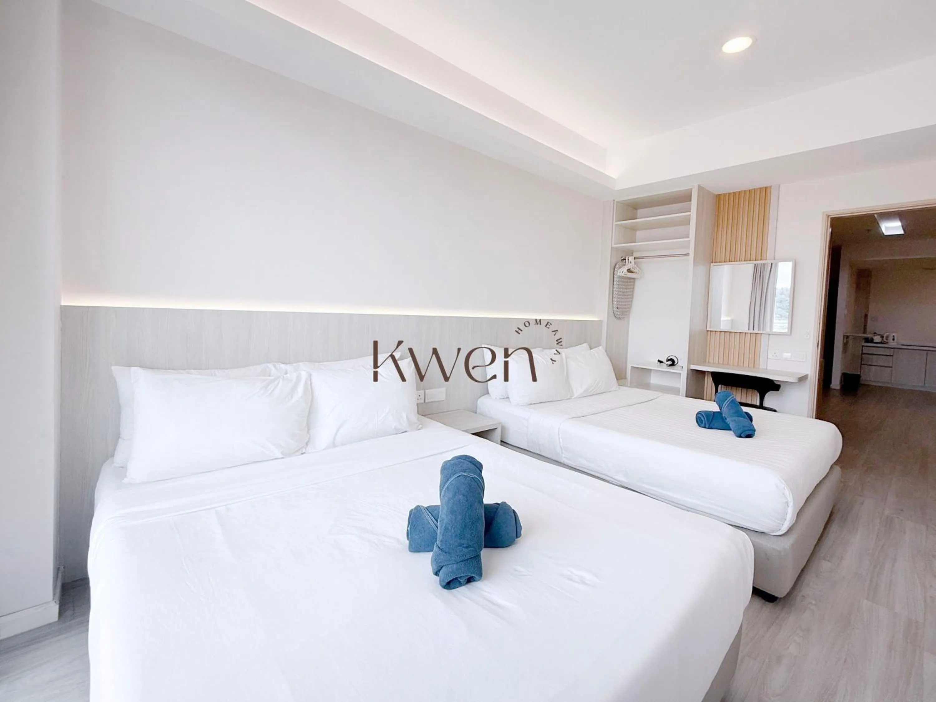 Bedroom, Bed in KWEN Suites-Tanjung Aru InfinityPool Seaview/Airport View