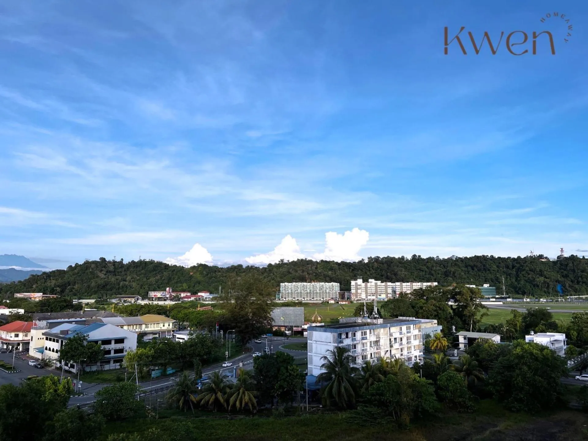 City view in KWEN Suites-Tanjung Aru InfinityPool Seaview/Airport View