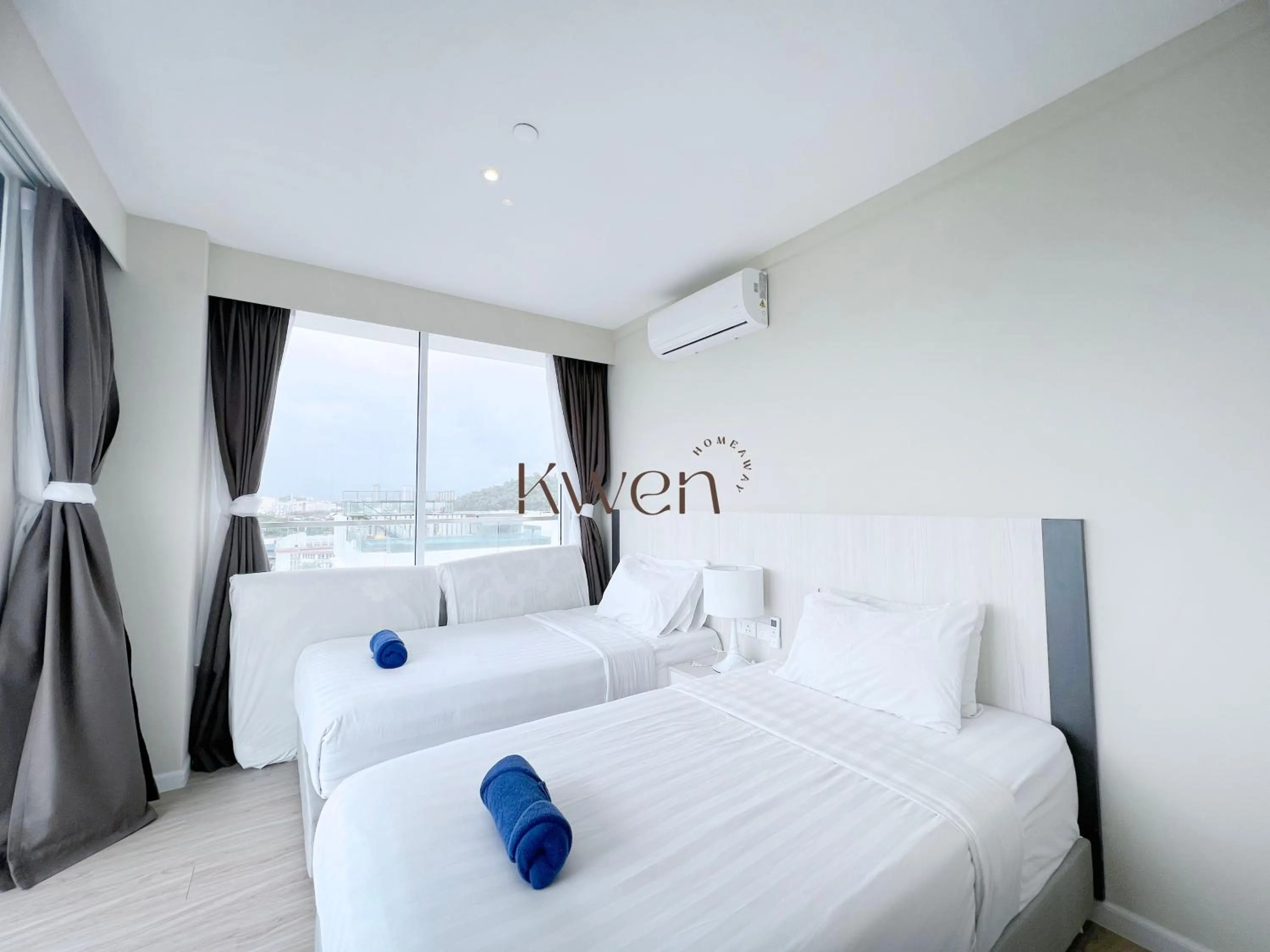 Bedroom, Bed in KWEN Suites-Tanjung Aru InfinityPool Seaview/Airport View