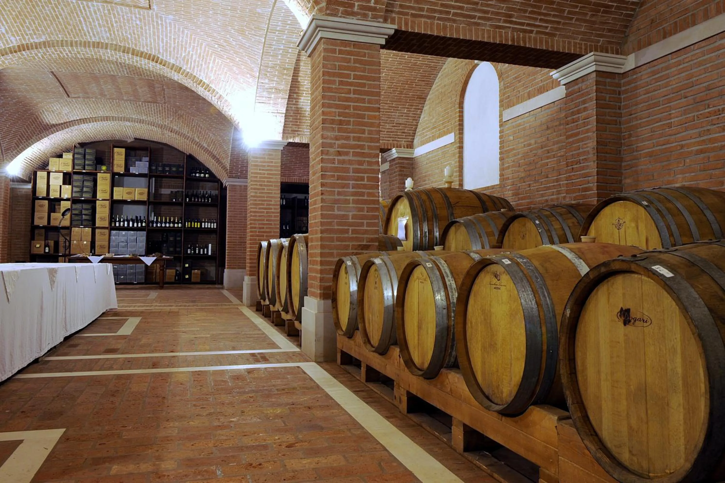 Alcoholic drinks in Monte Tondo Winery