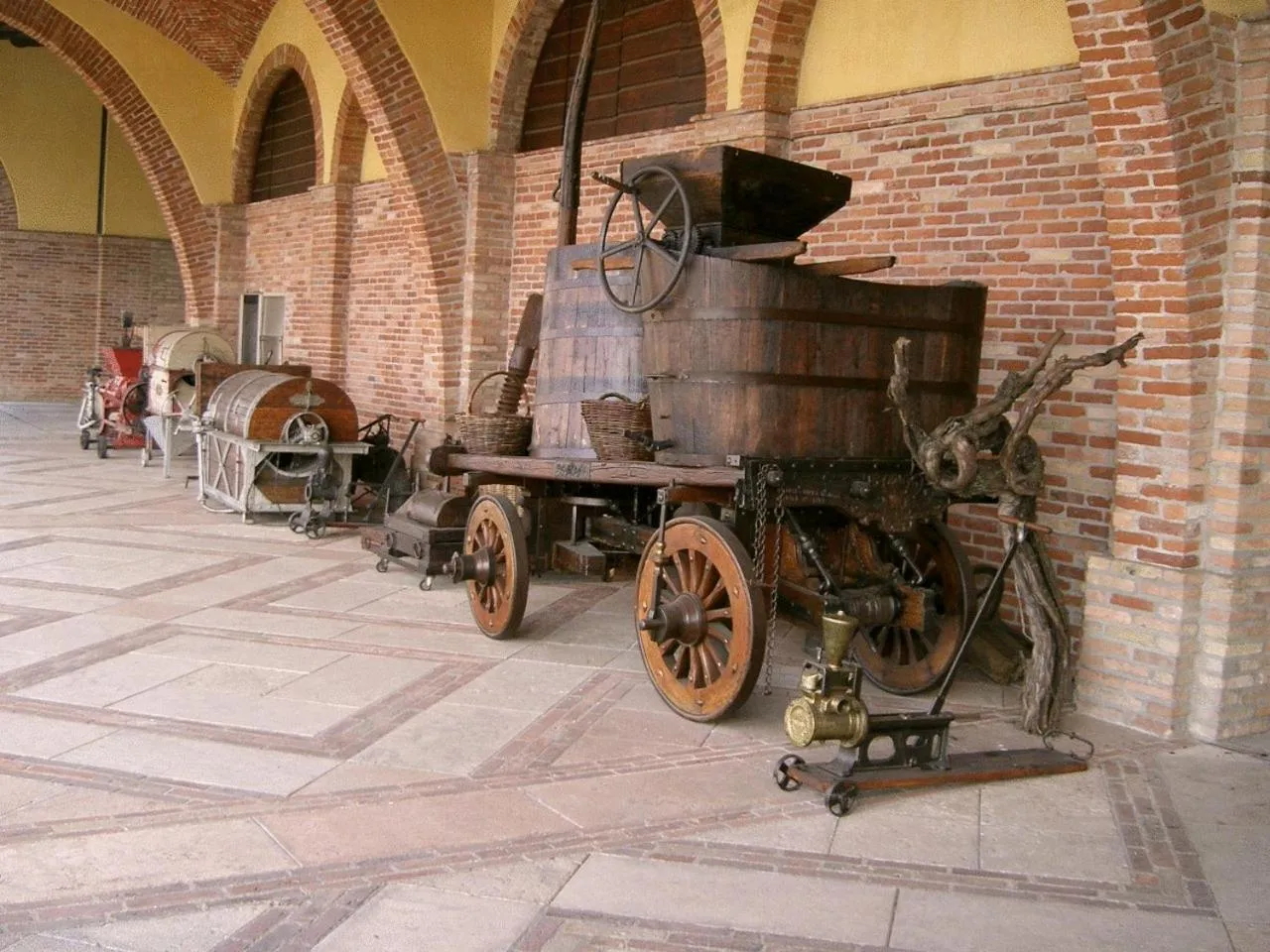 Decorative detail in Monte Tondo Winery