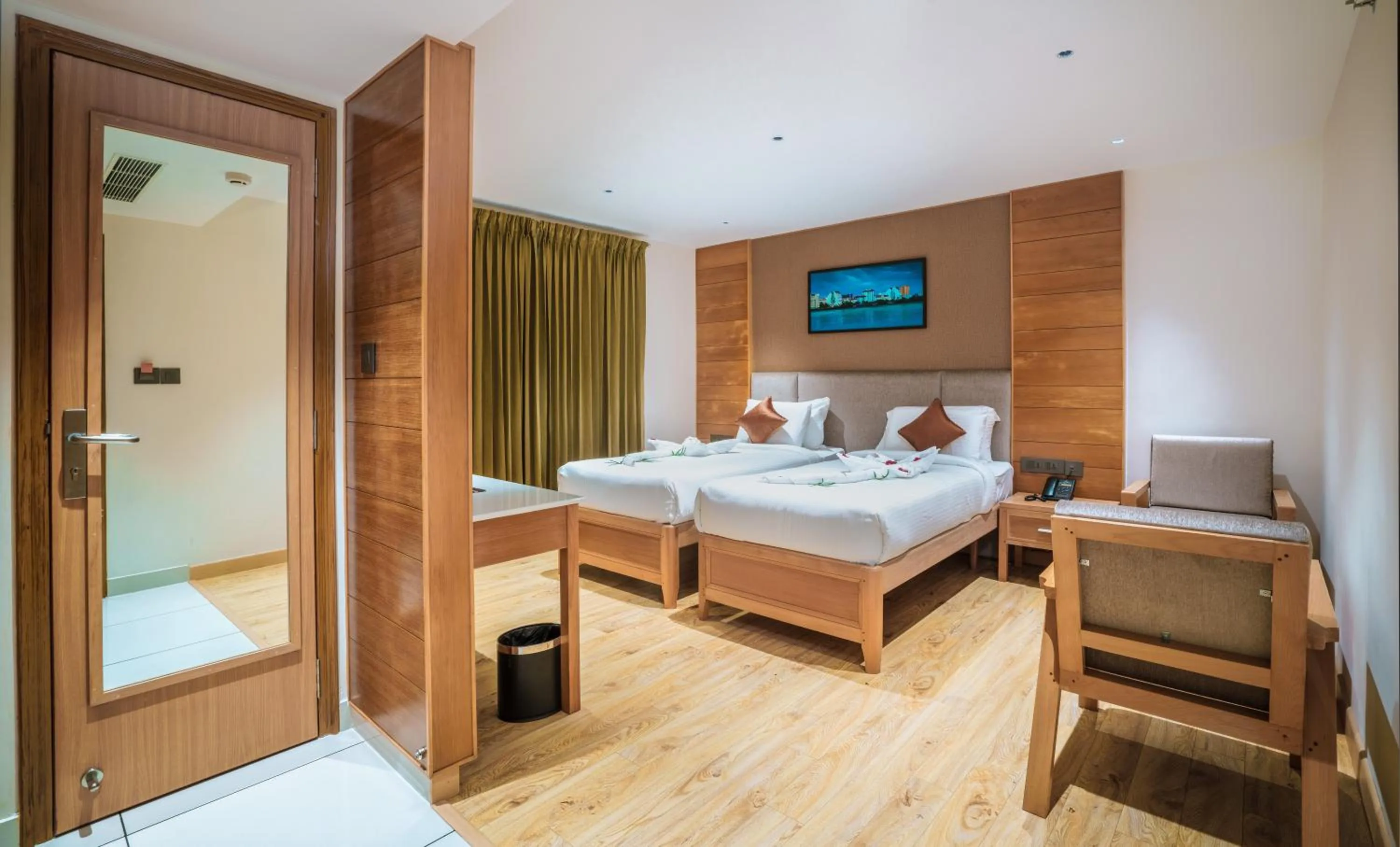 Bedroom, Bed in Townbridge Hotels & Suites