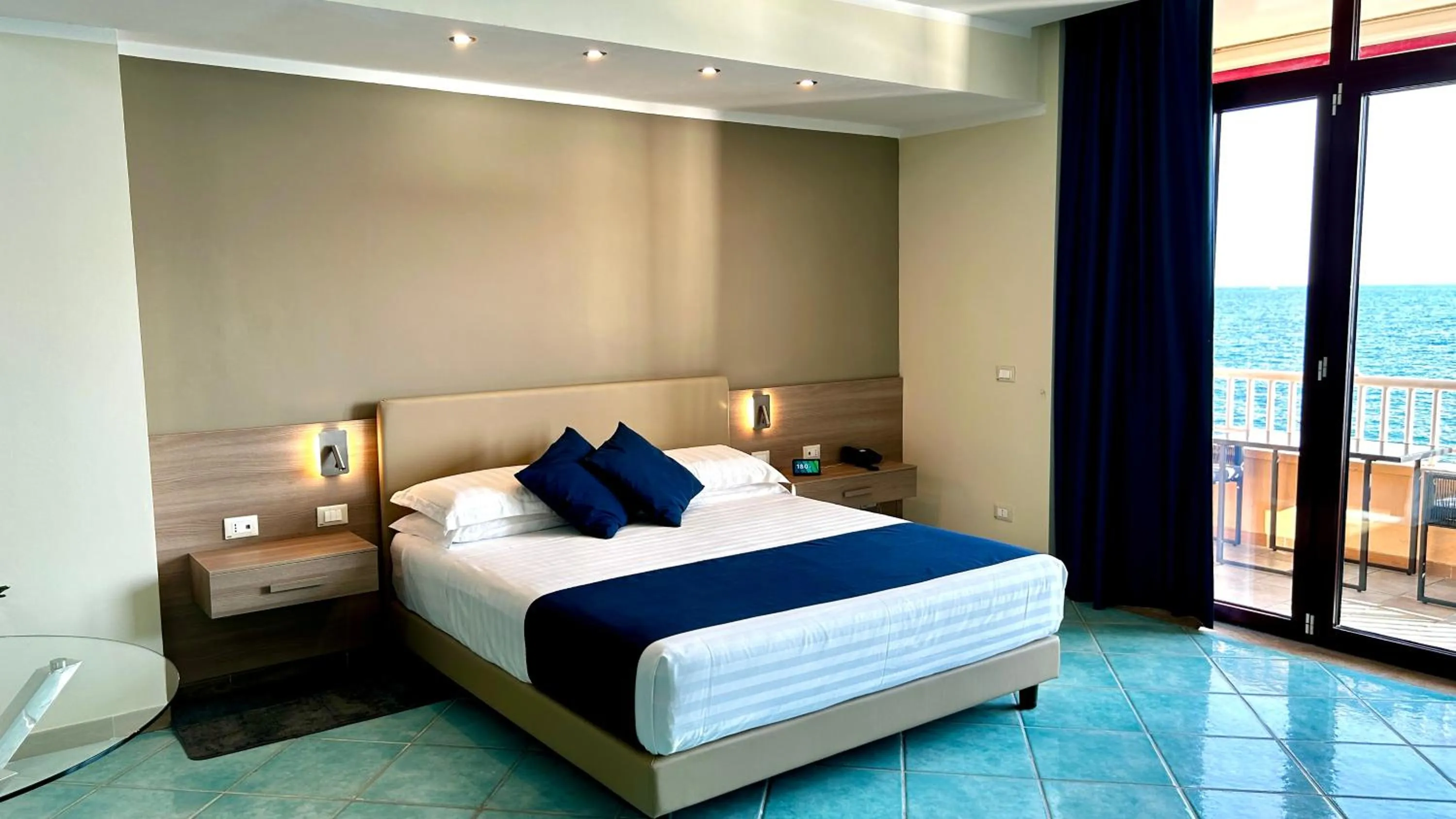 Bedroom, Bed in Hotel Centro Congressi Polo Nautico