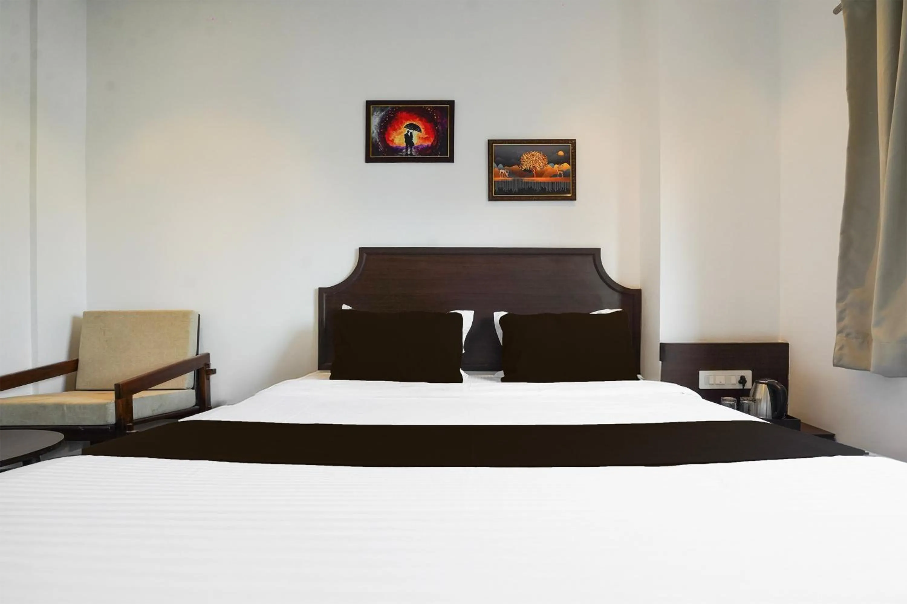 Bedroom, Bed in Super Townhouse Central Bazar Road Ramdaspeth