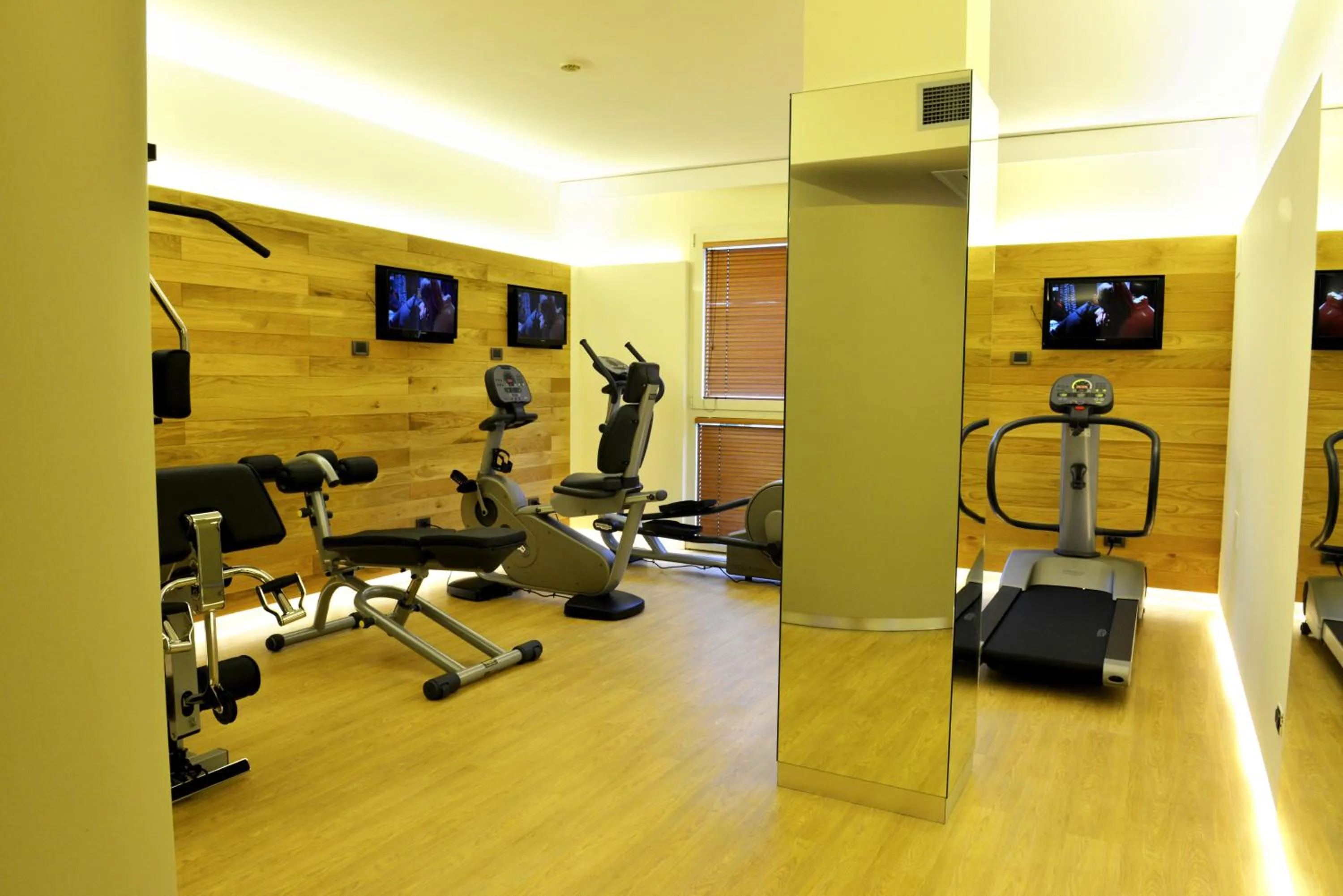Fitness centre/facilities in UNA HOTELS Cesena Nord