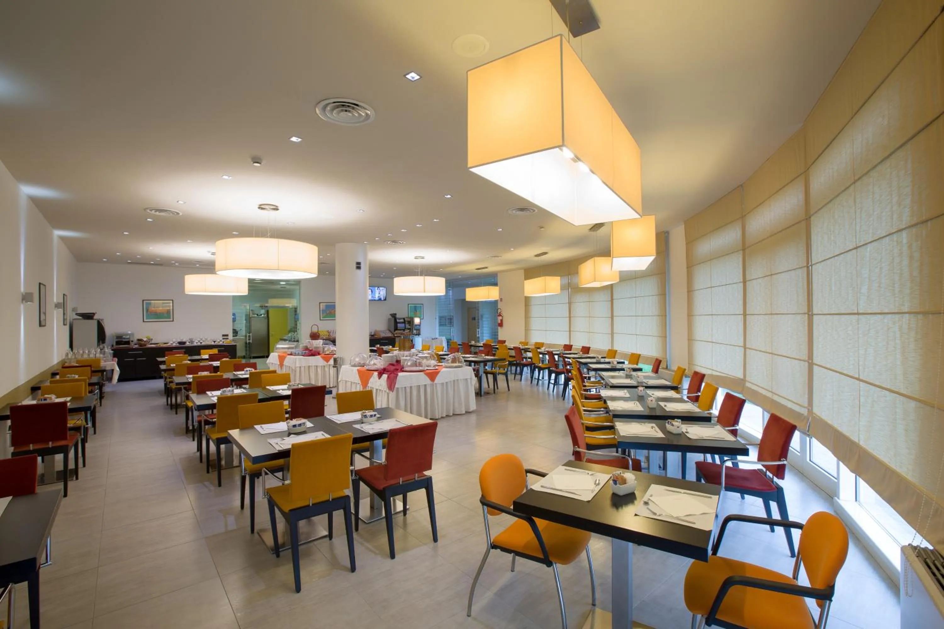 Breakfast in UNA HOTELS Cesena Nord