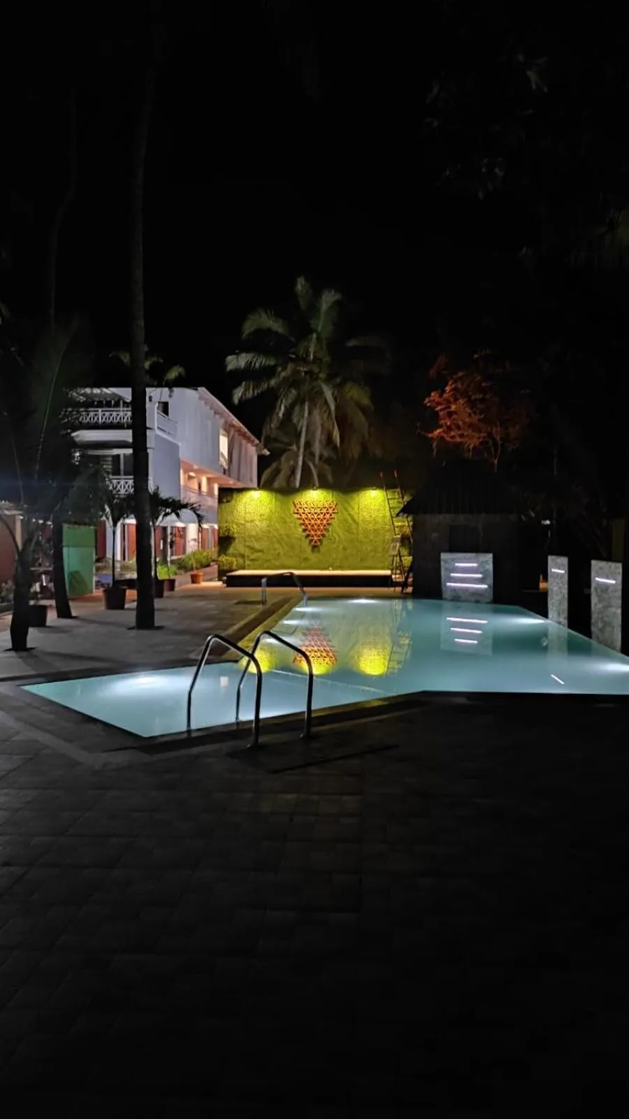 Swimming pool in Cocorico Beach Resort