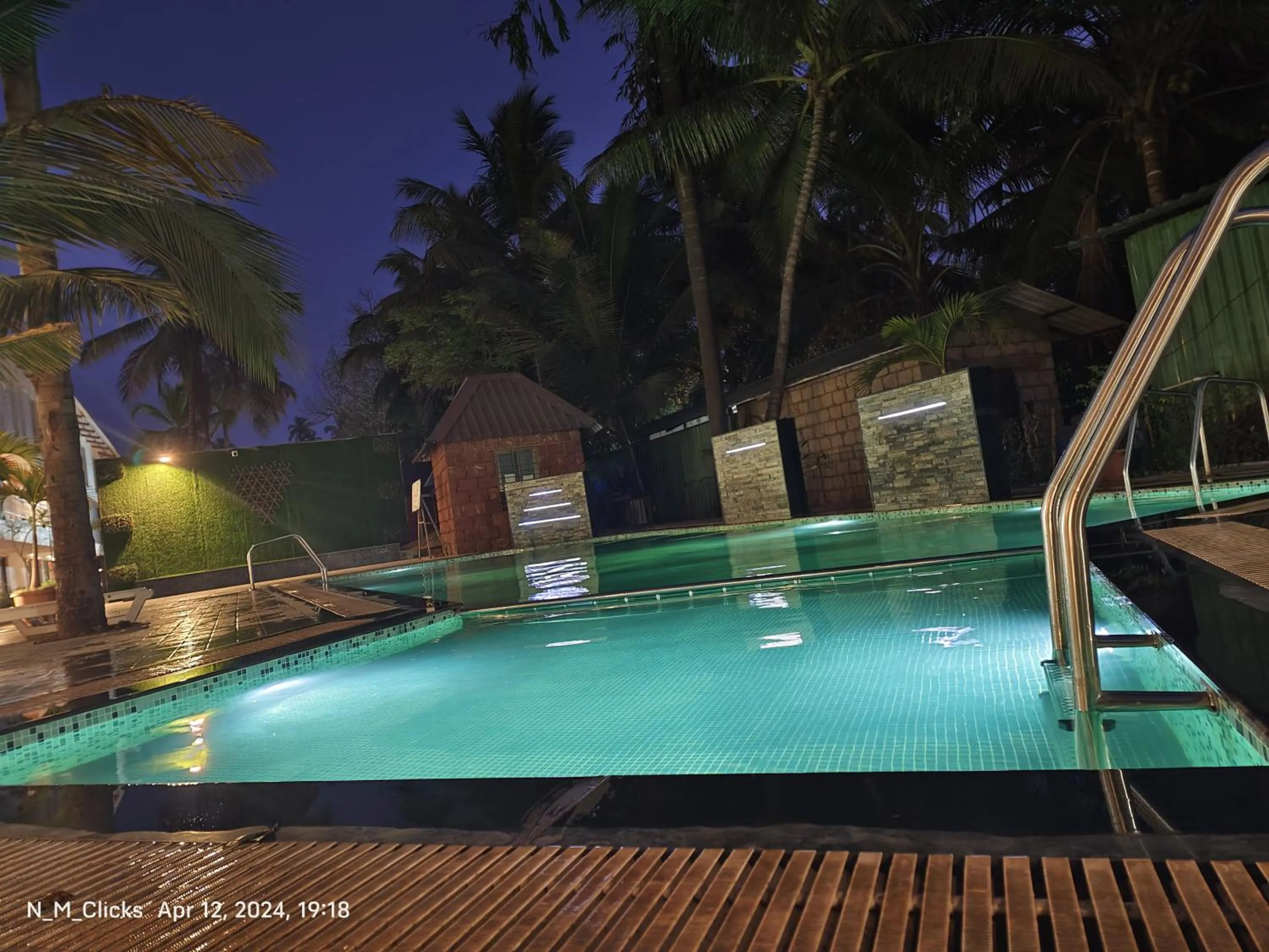 Swimming pool in Cocorico Beach Resort