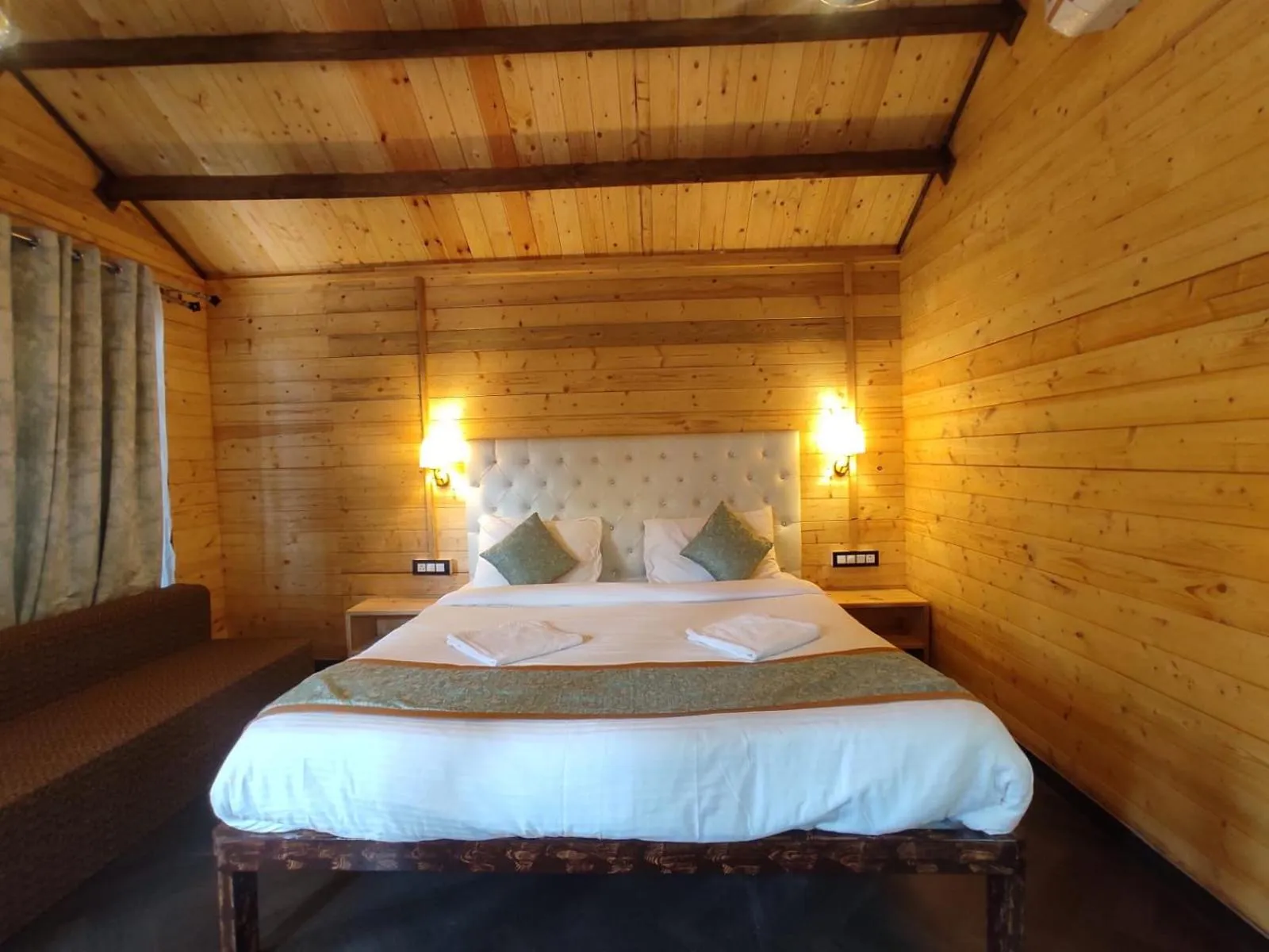 Bed in Cocorico Beach Resort