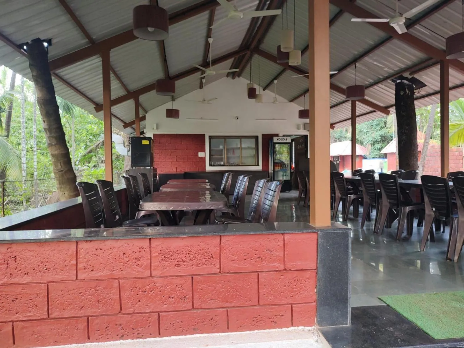 Restaurant/places to eat in Cocorico Beach Resort