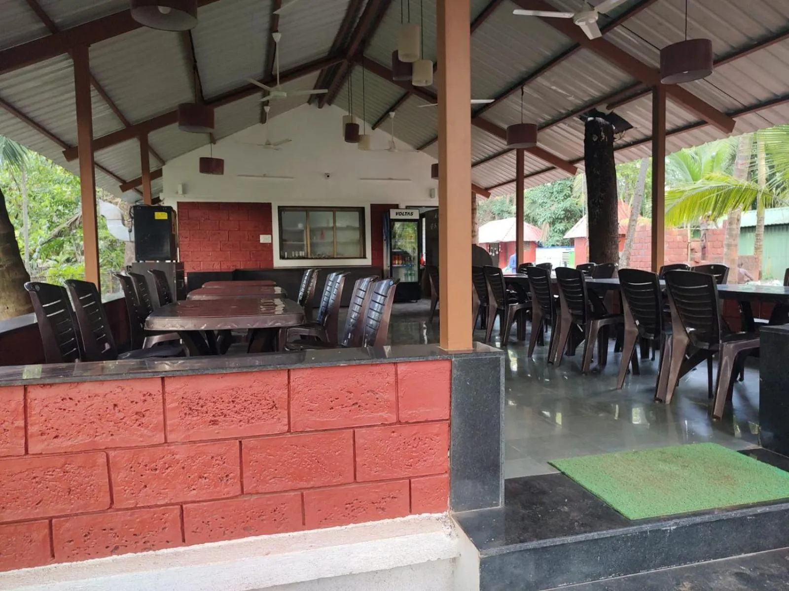 Restaurant/places to eat in Cocorico Beach Resort