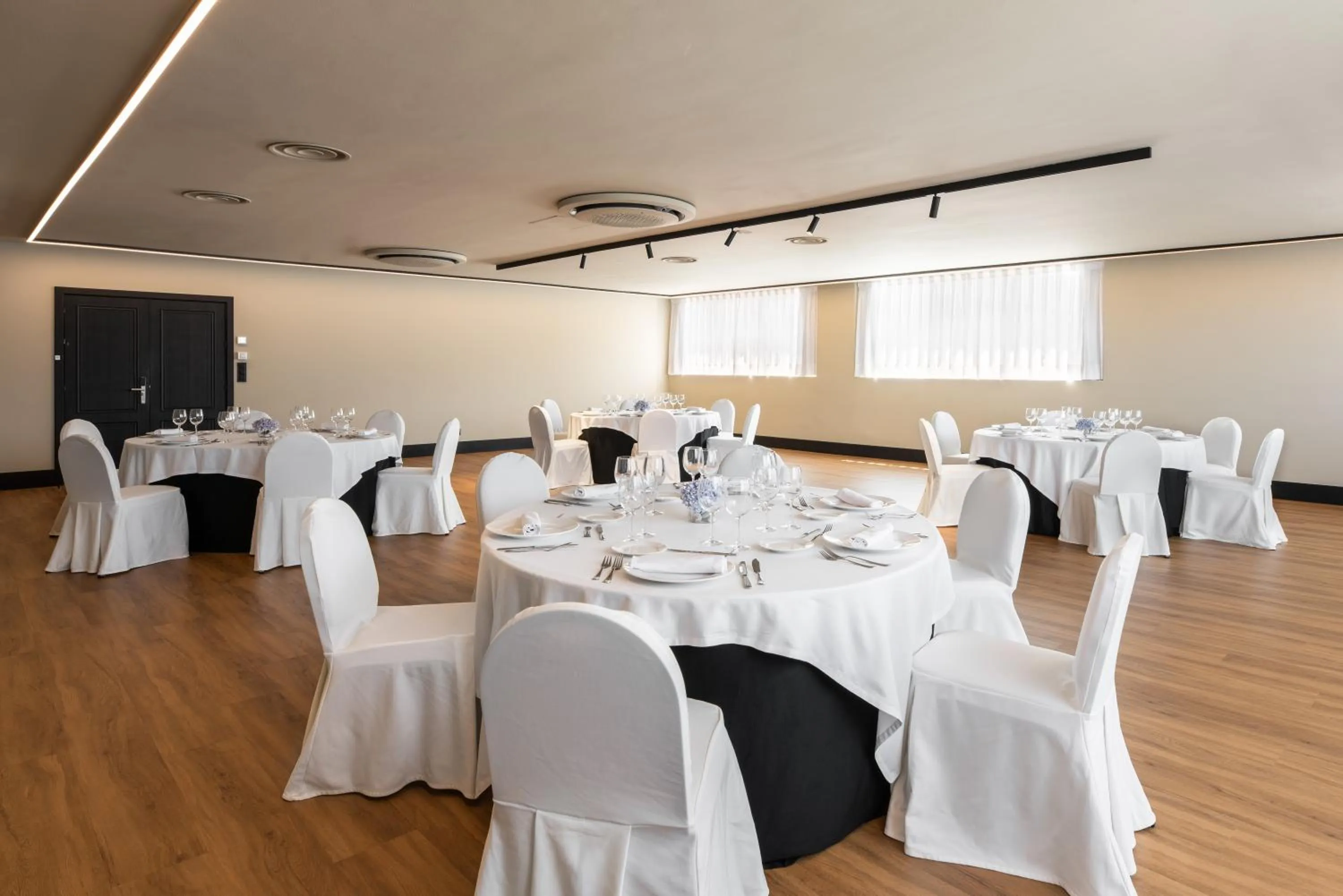 Banquet/Function facilities in Exe Peregrino