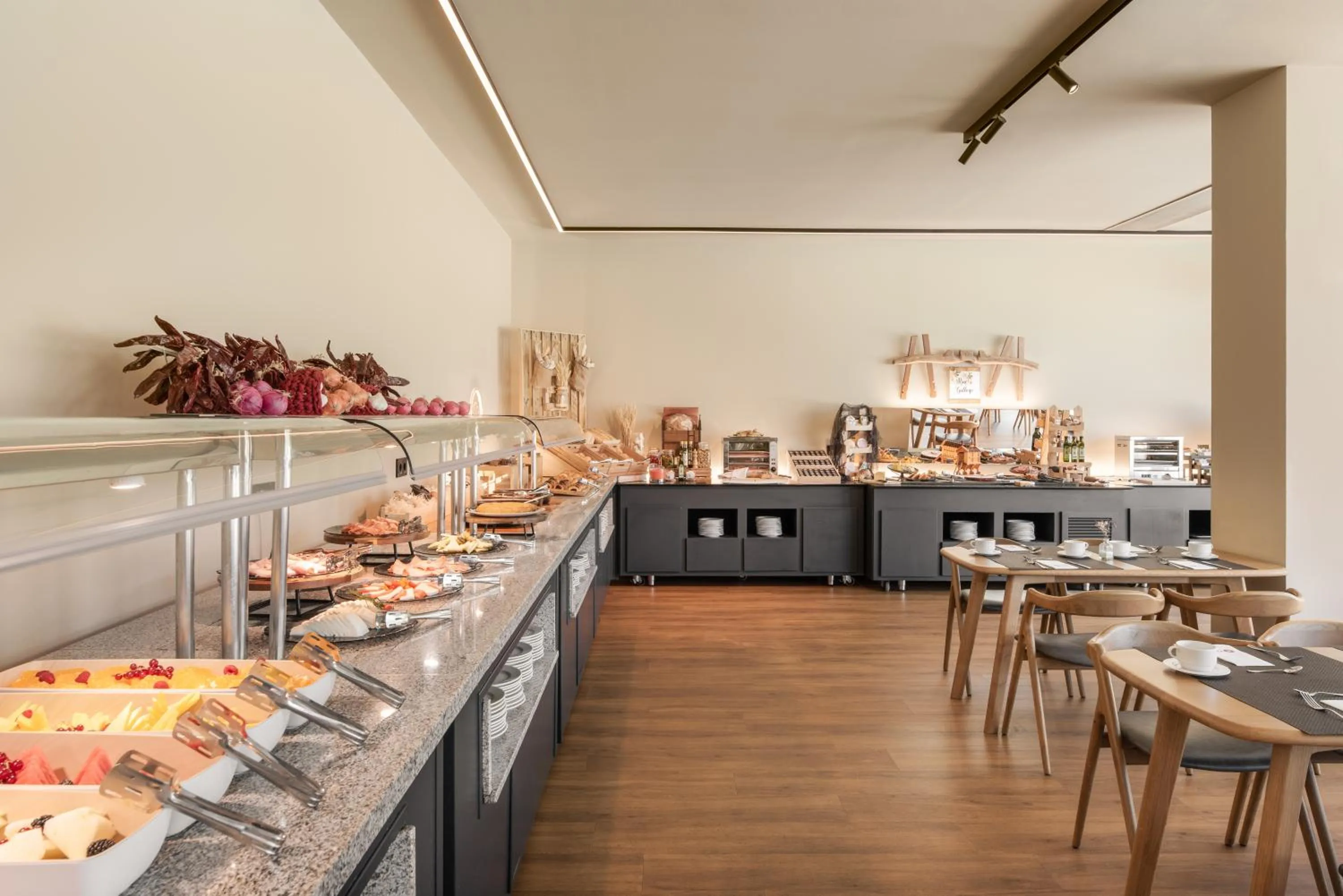 Buffet breakfast in Exe Peregrino