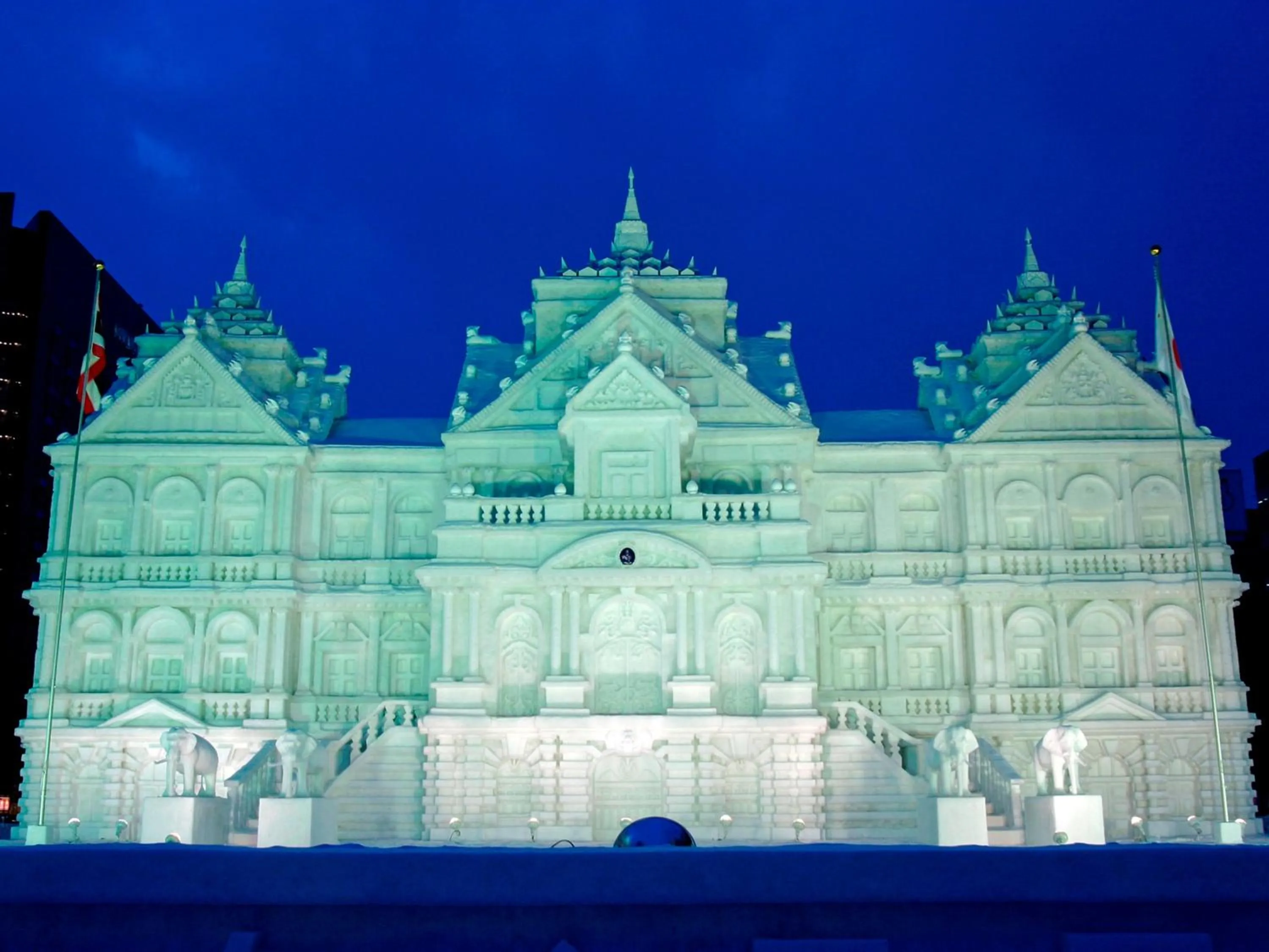 Nearby landmark in hotel androoms Sapporo Susukino