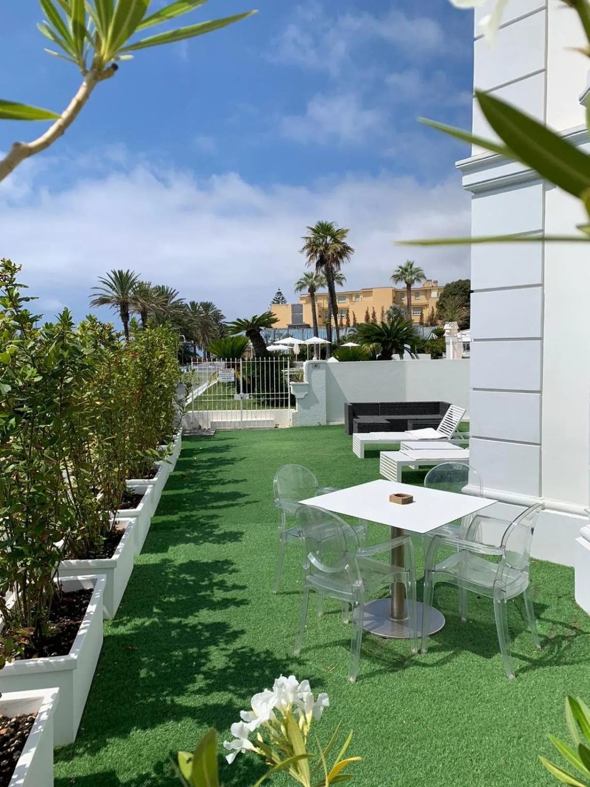 Garden view in Miramare The Palace Resort