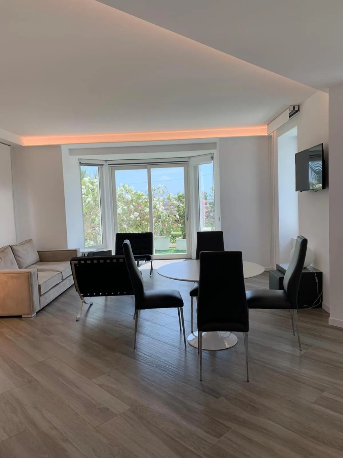 Living room in Miramare The Palace Resort