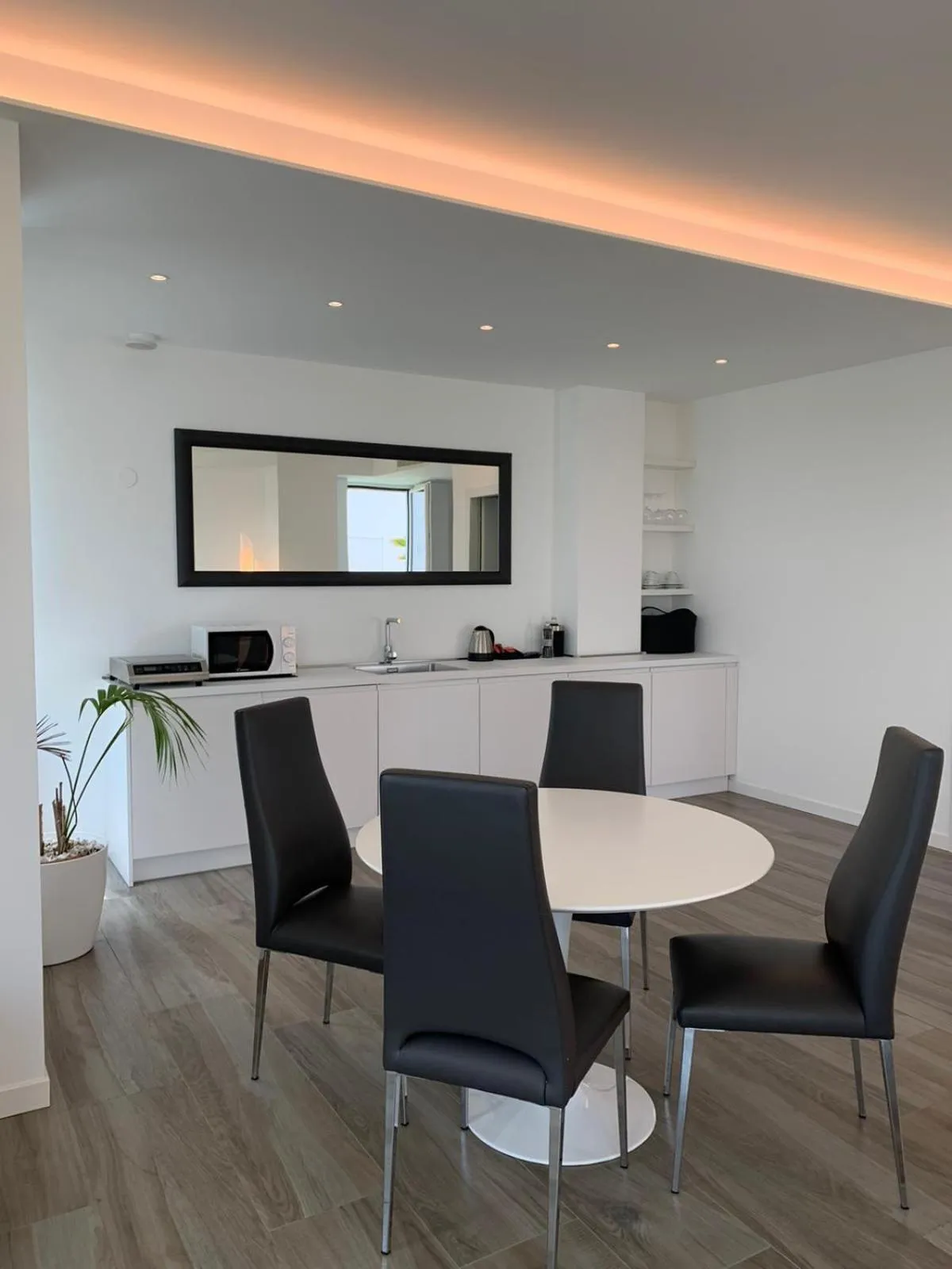 Kitchen or kitchenette in Miramare The Palace Resort