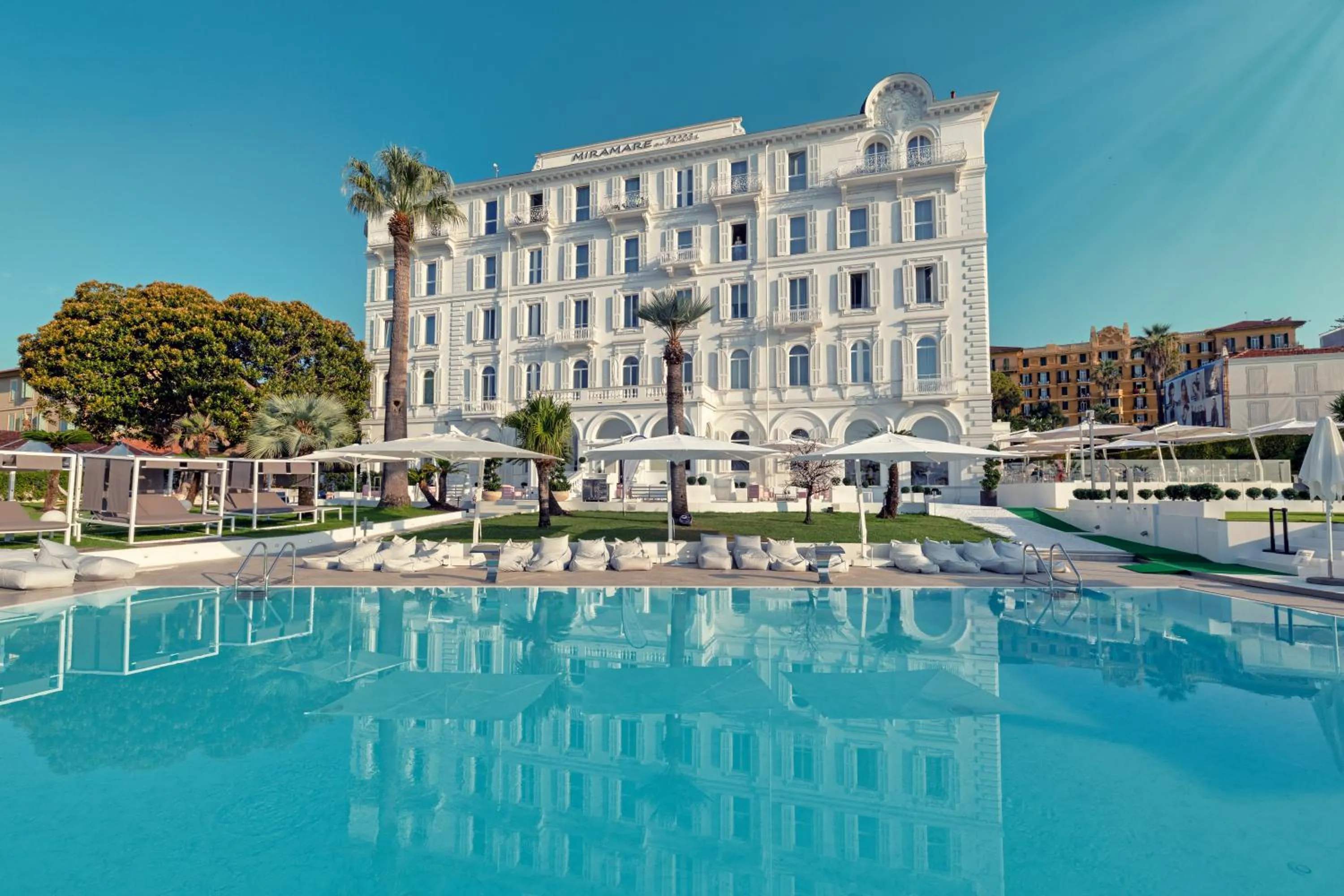 Property building in Miramare The Palace Resort