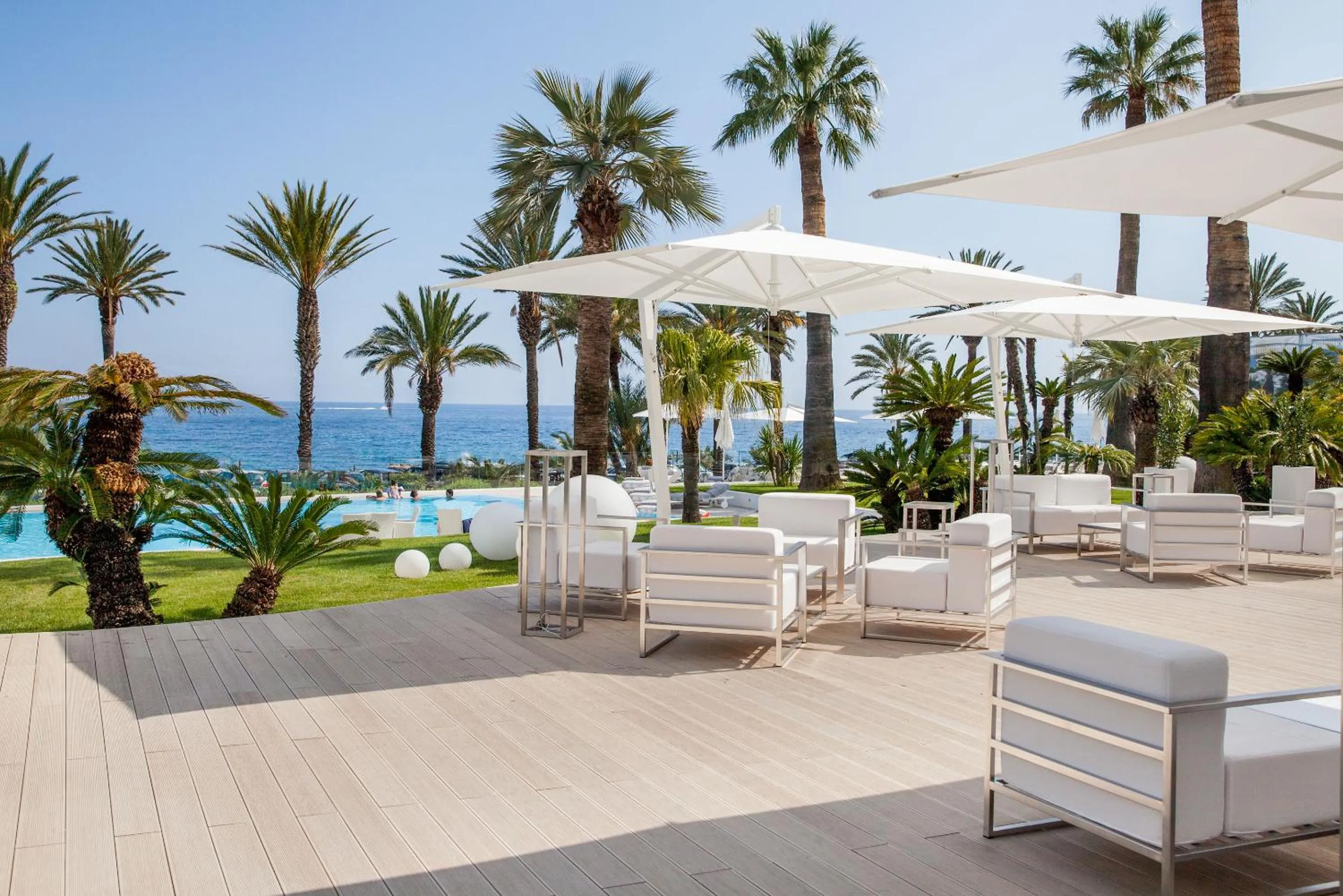 Garden in Miramare The Palace Resort