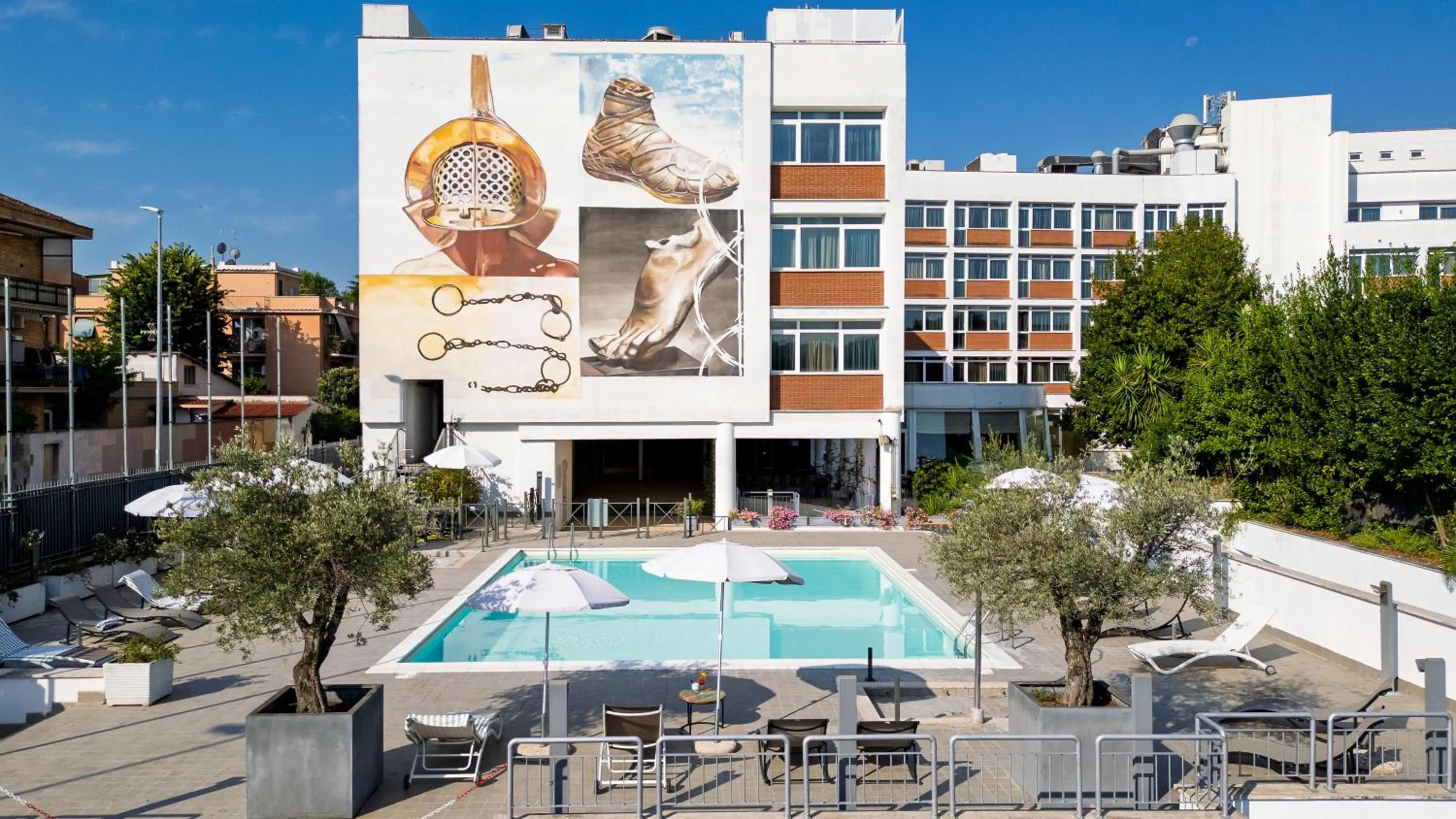 Swimming pool in Hotel Capannelle Roma