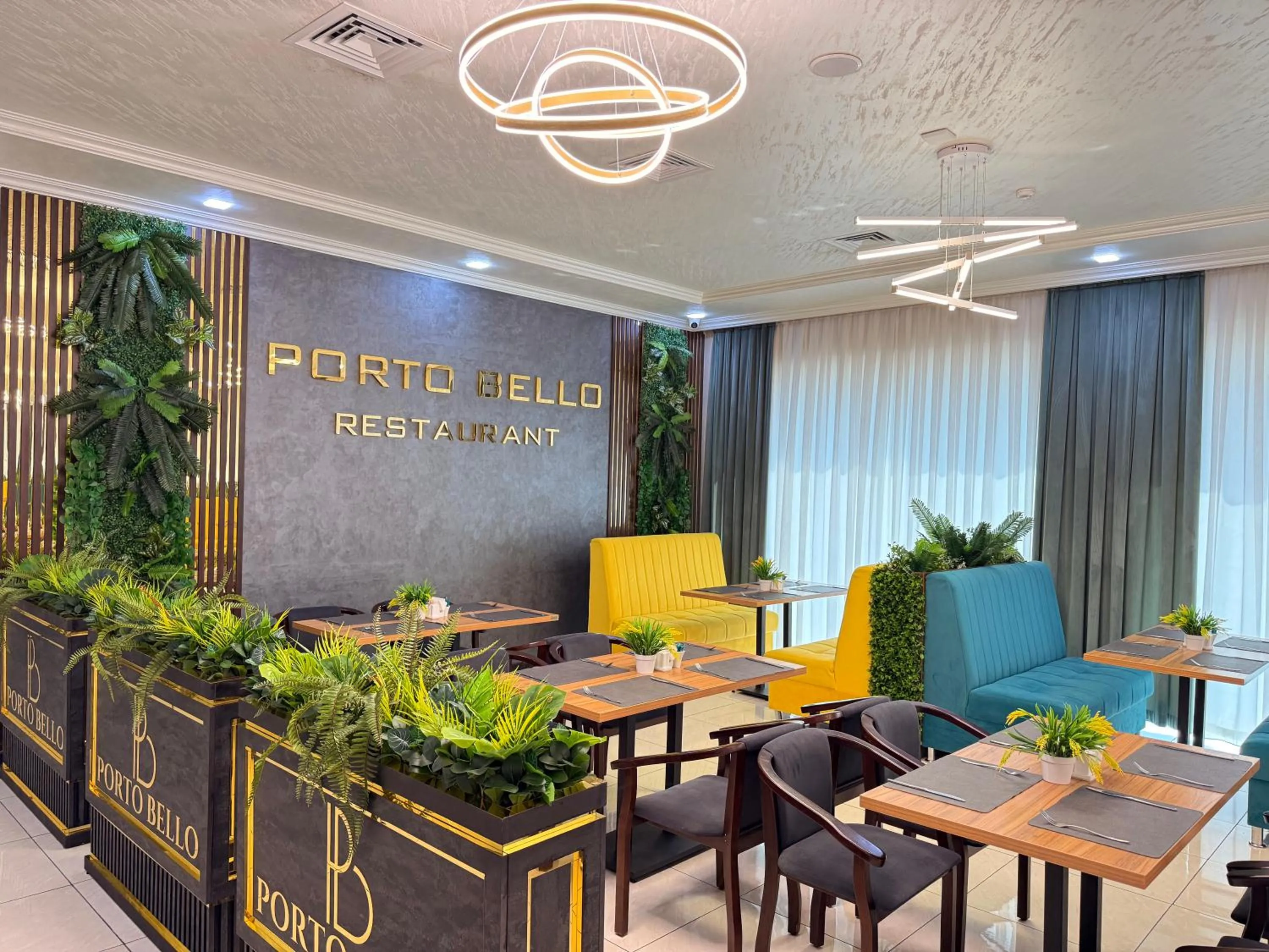 Restaurant/places to eat in Porto Bello Hotel