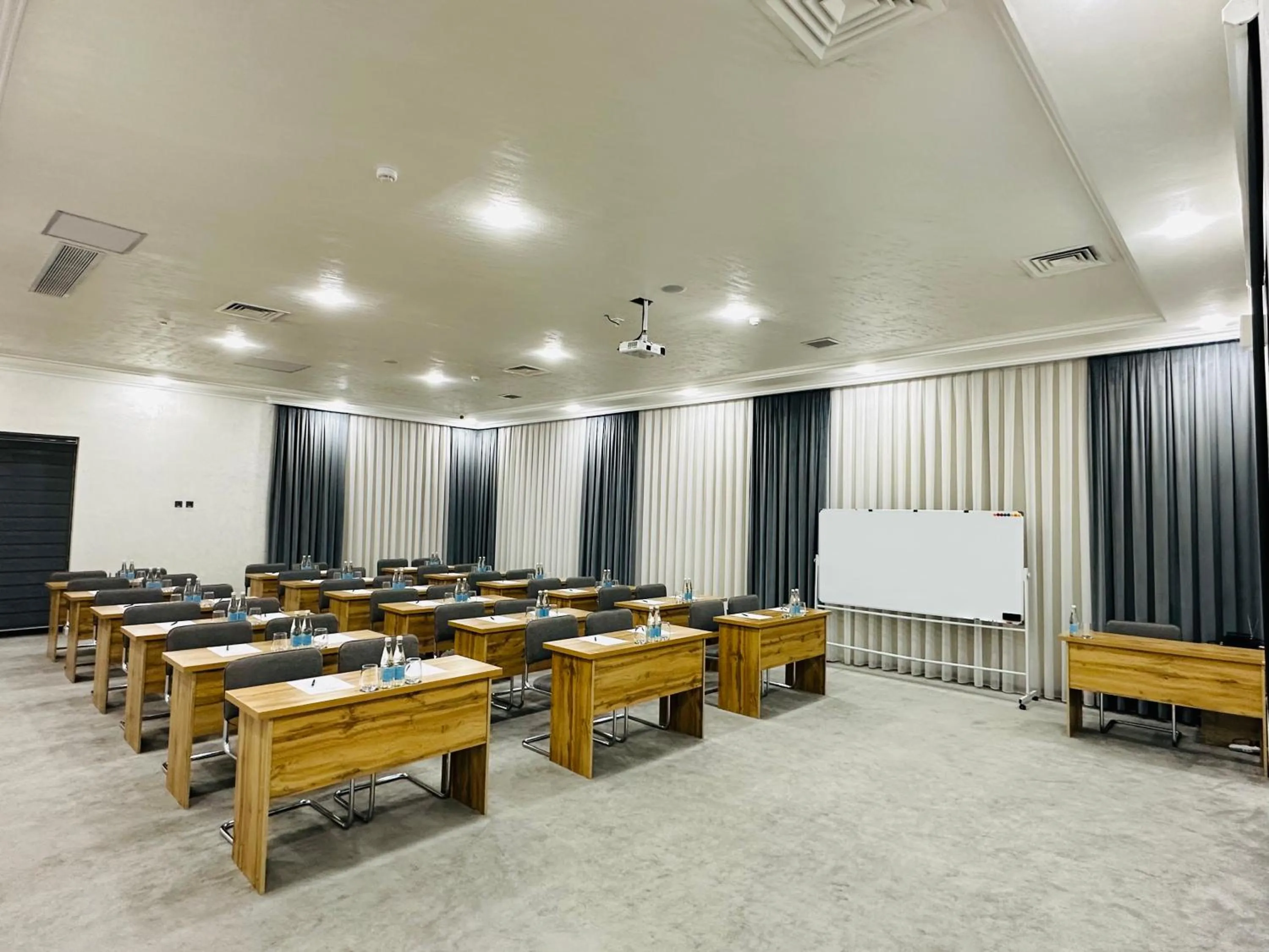 Meeting/conference room in Porto Bello Hotel