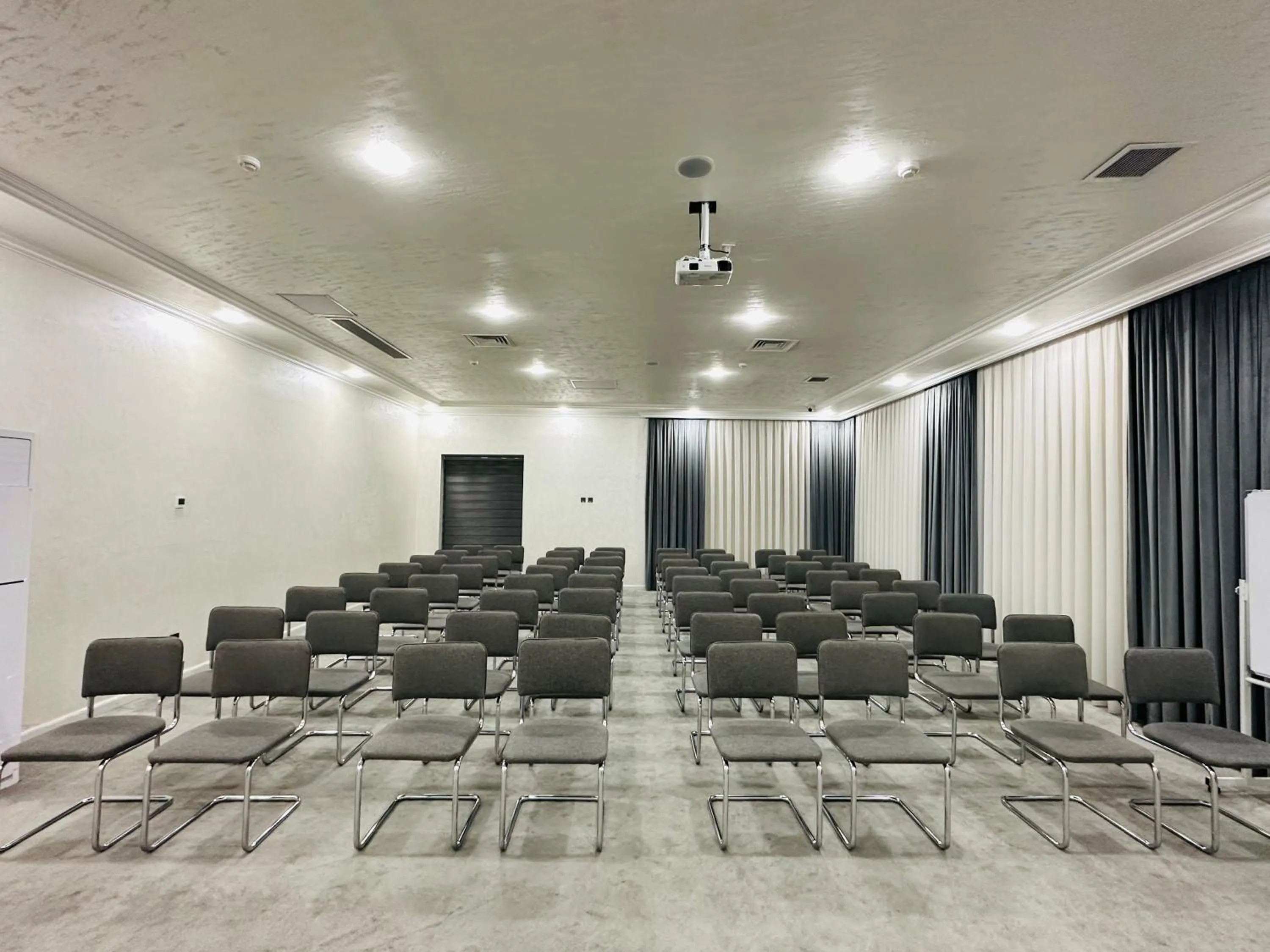 Meeting/conference room in Porto Bello Hotel