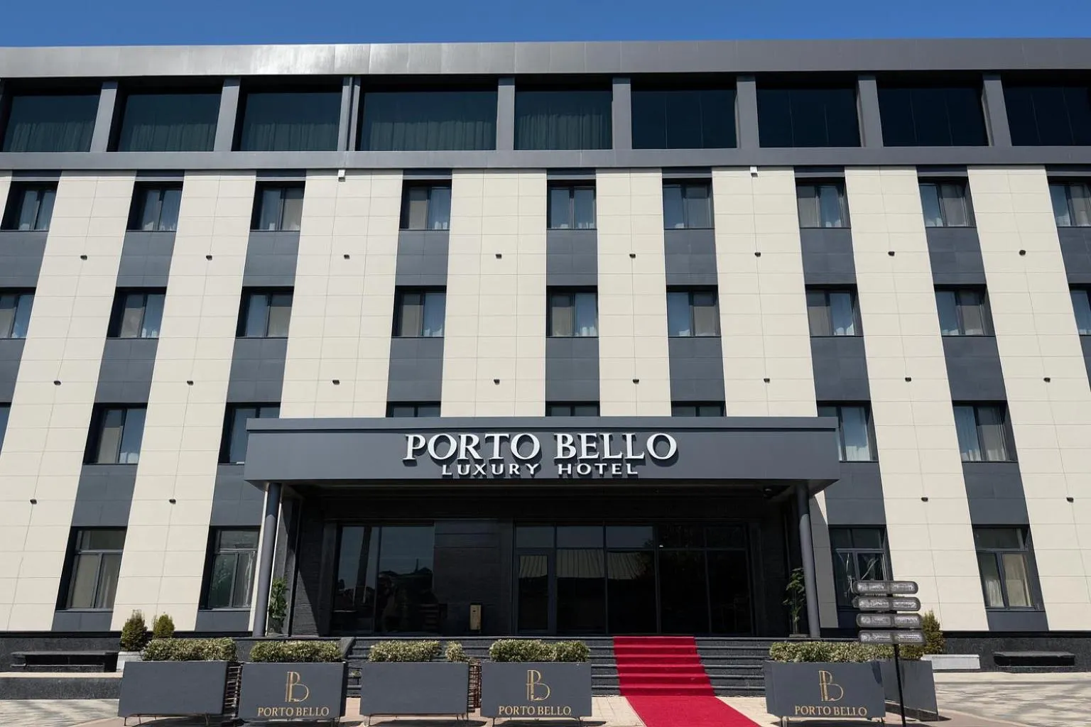 Property building in Porto Bello Hotel